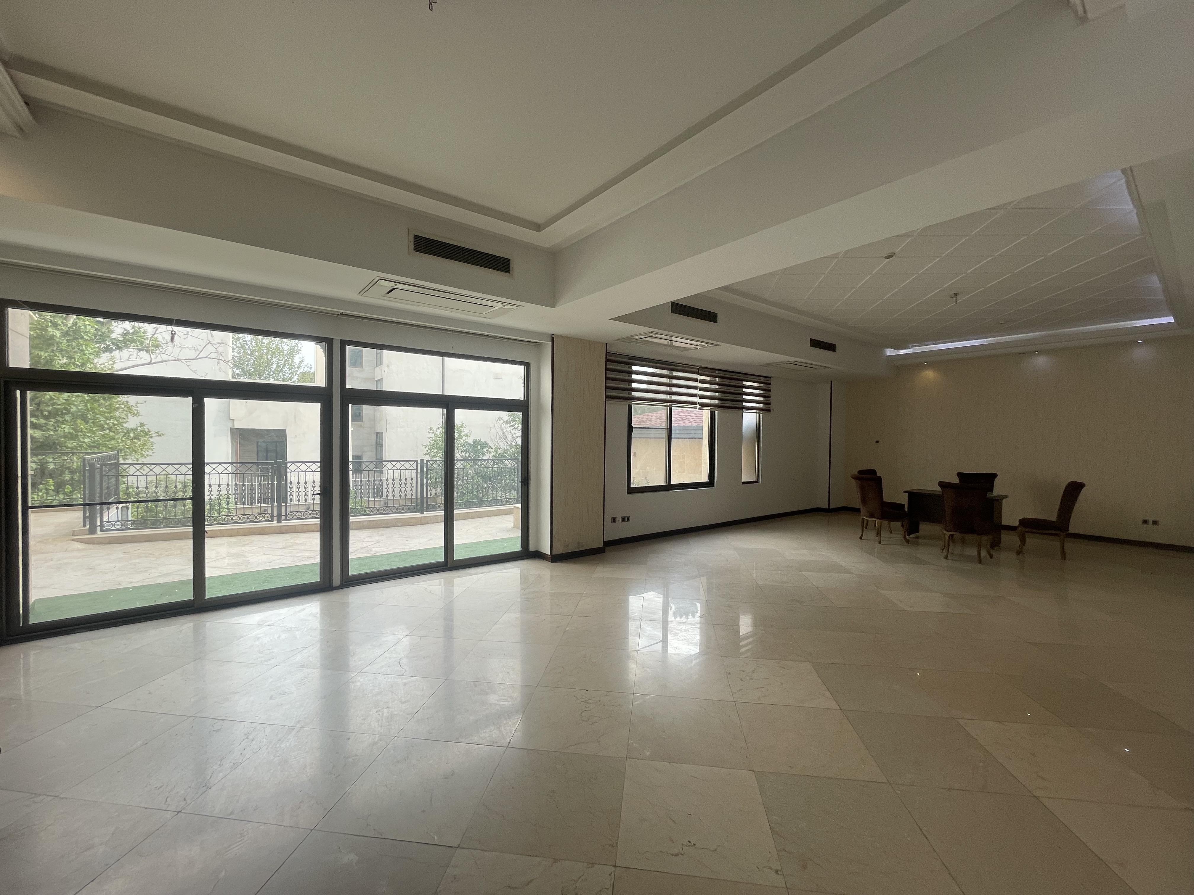 اجاره آپارتمان 200متر نیاوران 3خواب با100متر تراس