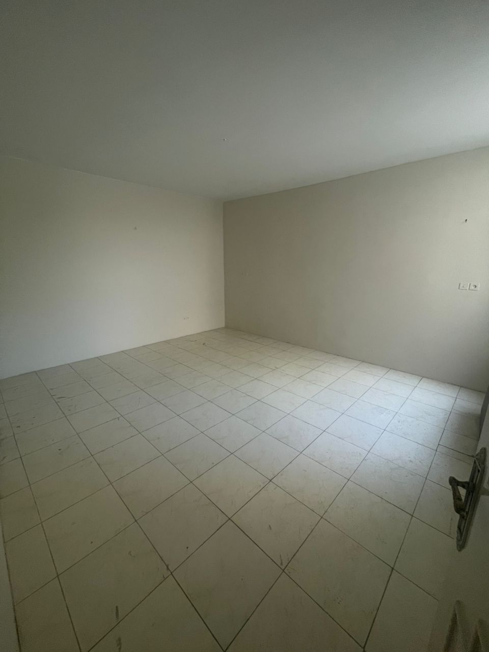 اجاره اداری 200متر آجودانیه