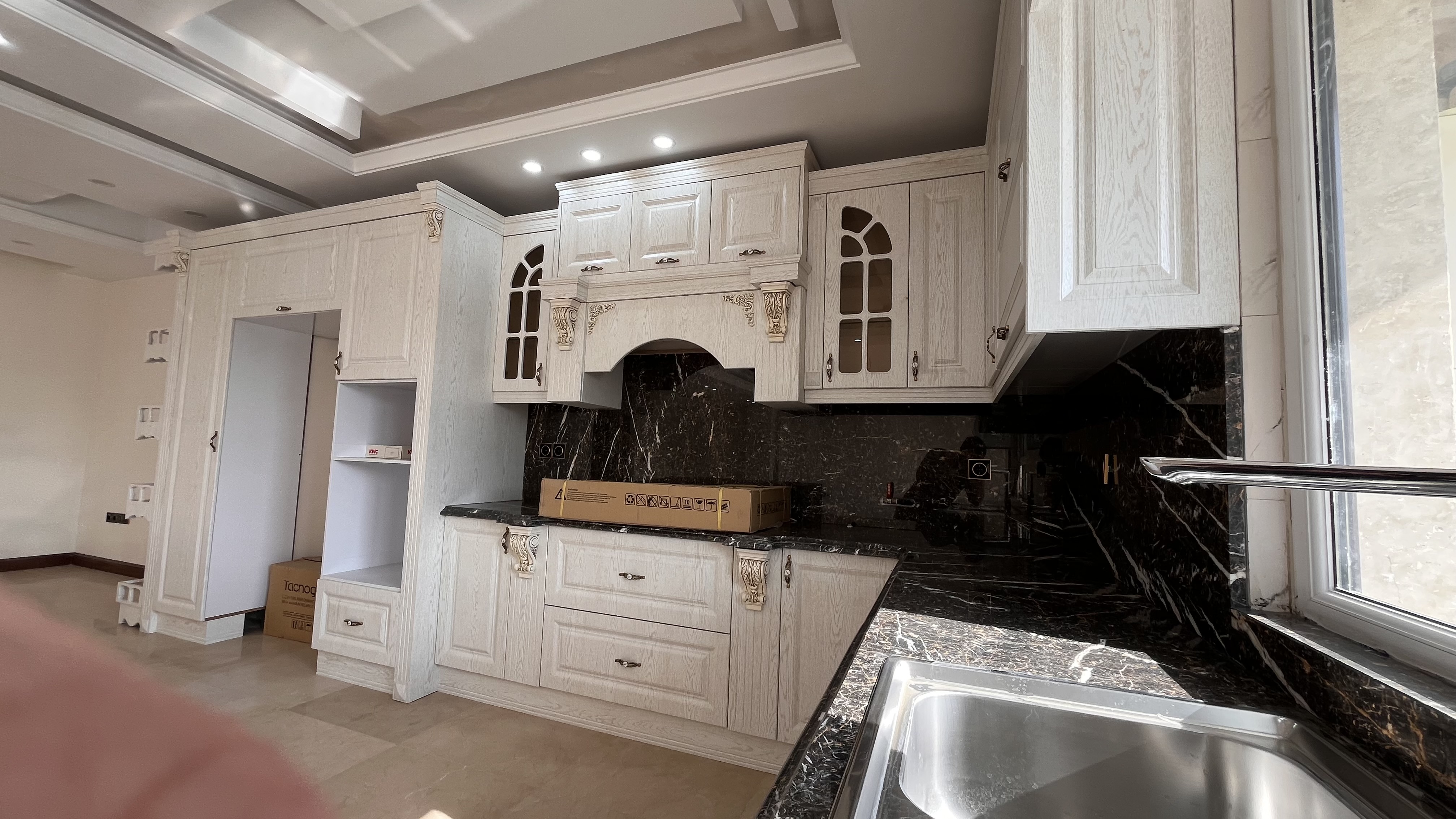 اجاره آپارتمان 220متر هروی فول امکانات 2پارکینگ