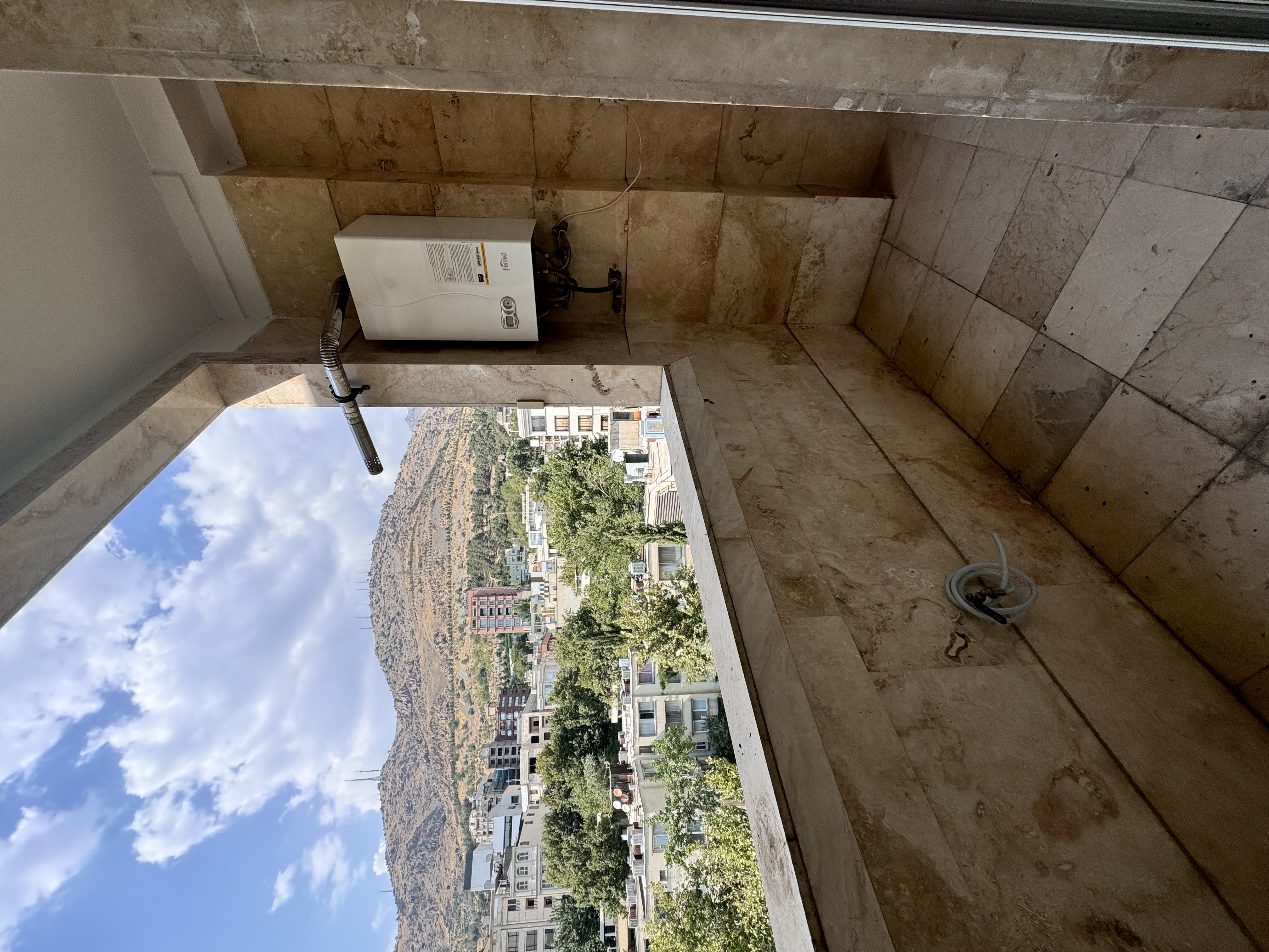 فروش آپارتمان 105 متر دو‌خواب مستر نیاوران