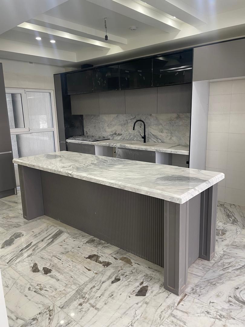 فروش آپارتمان  130 متر آجودانیه طبقات بالا