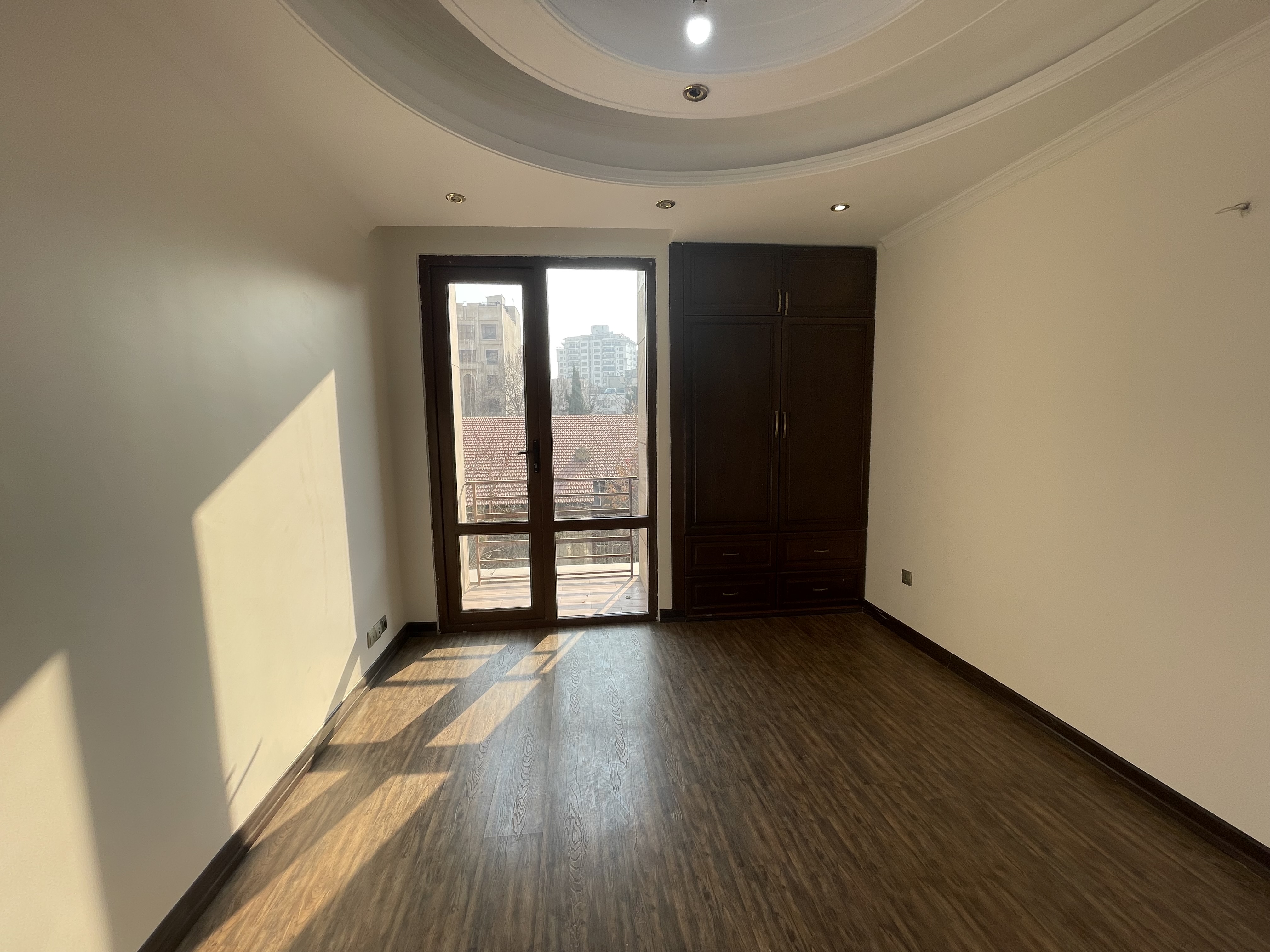 اجاره اپارتمان 155 متری در کامرانیه