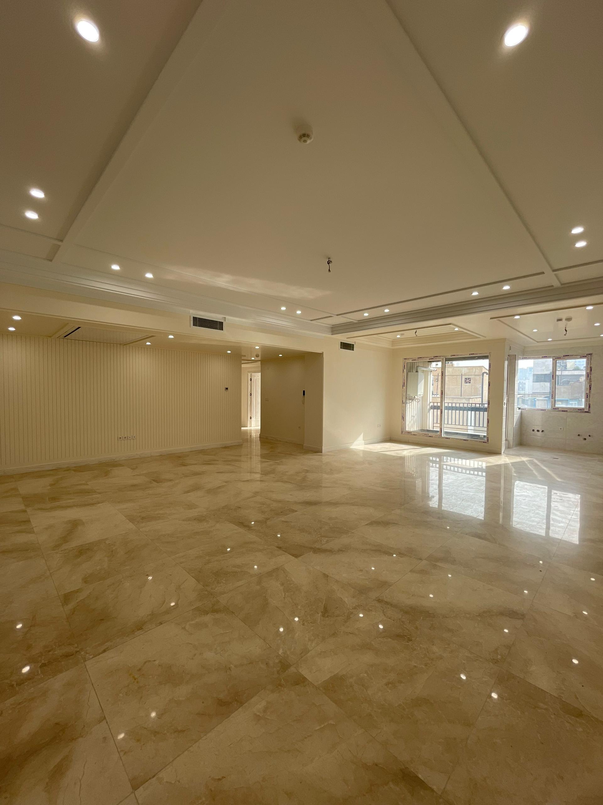 فروش آپارتمان 180متری حکمت