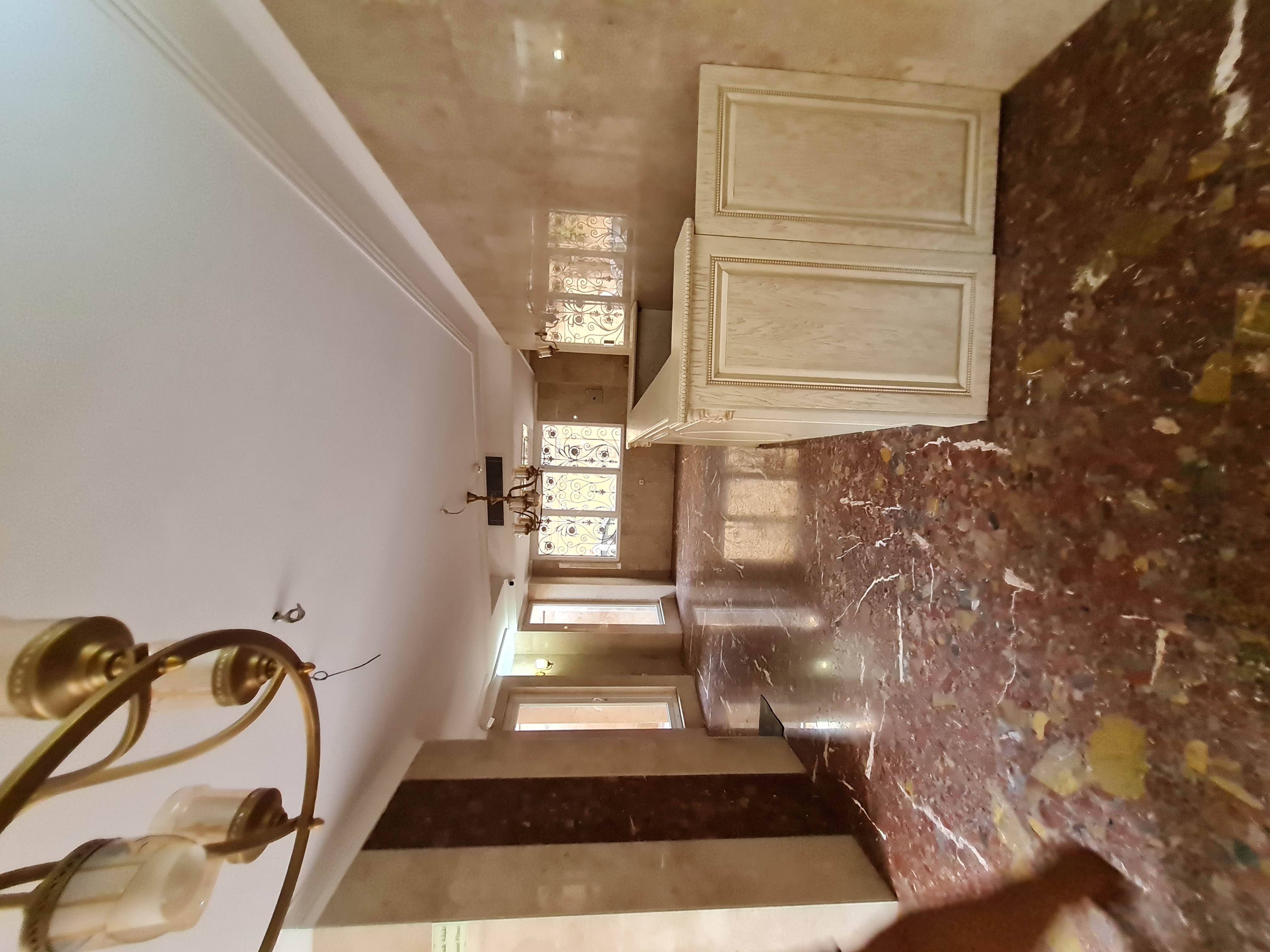 فروش آپارتمان 145 متر اختیاریه شمالی سفیر نشین