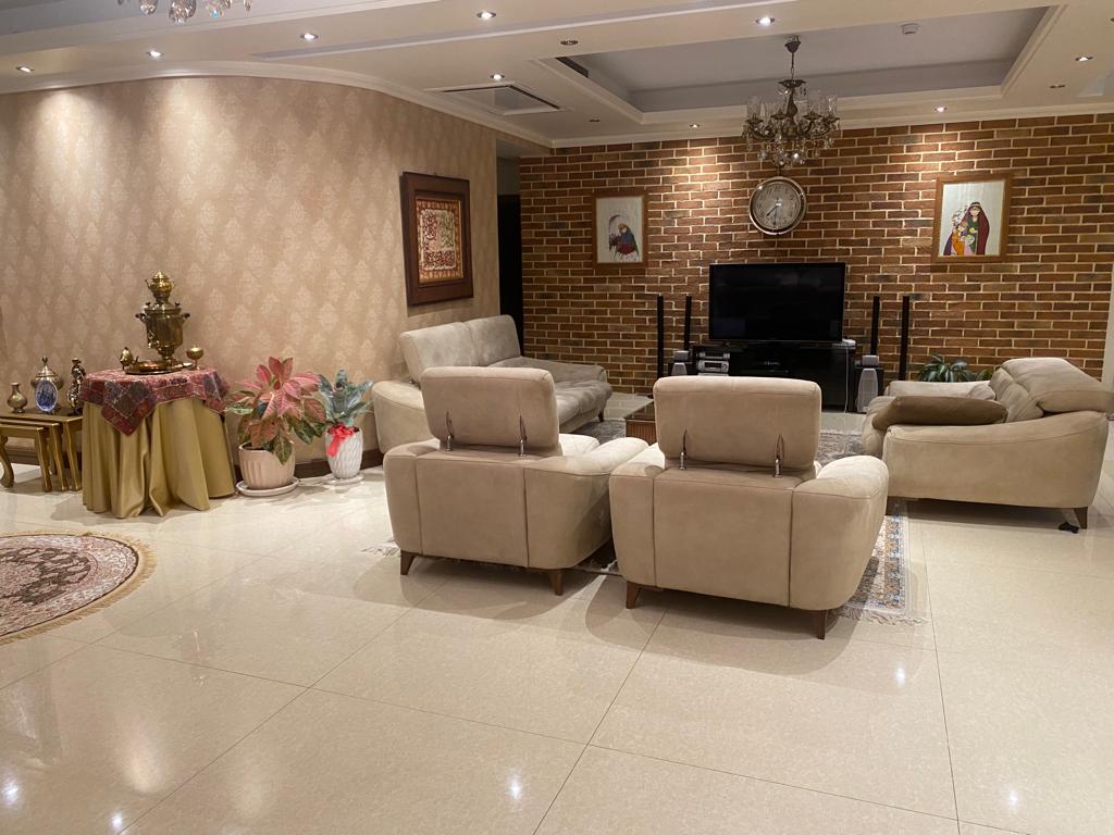 اجاره اپارتمان 230 متر  نیاوران  سه خواب