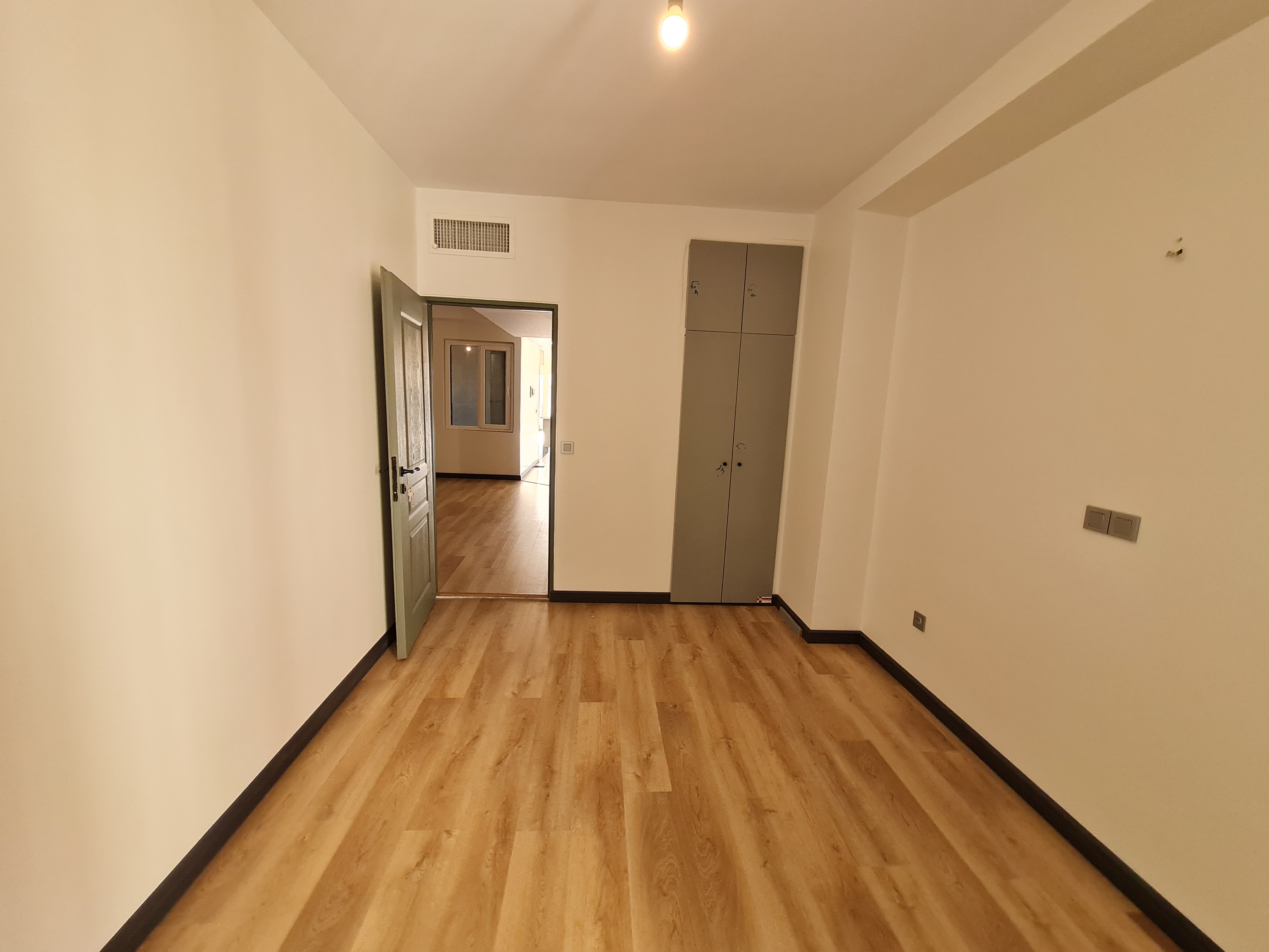 فروش آپارتمان 145 متر تاپ لوکیشن دیباجی