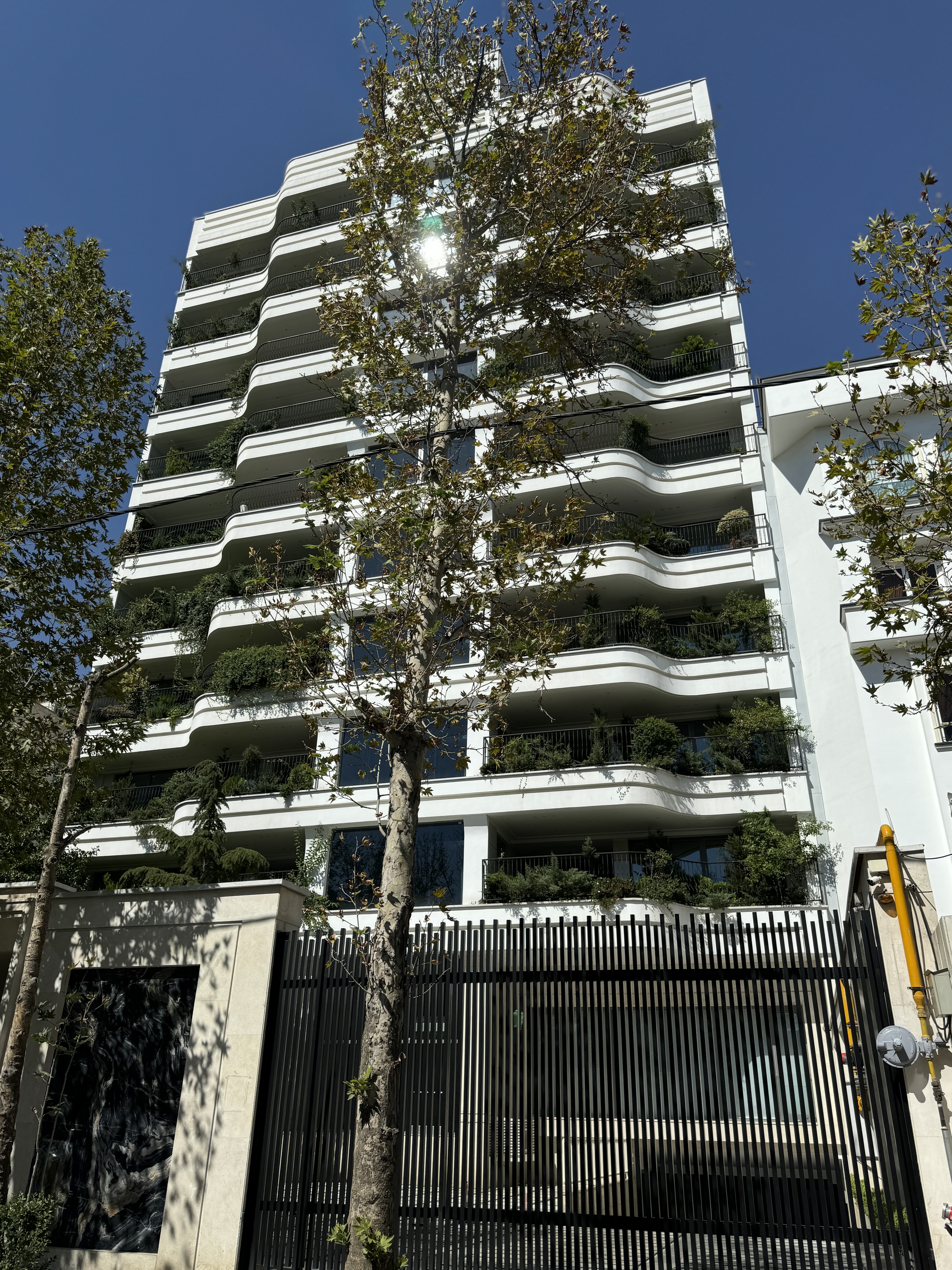 فروش آپارتمان 250 متر صاحبقرانیه