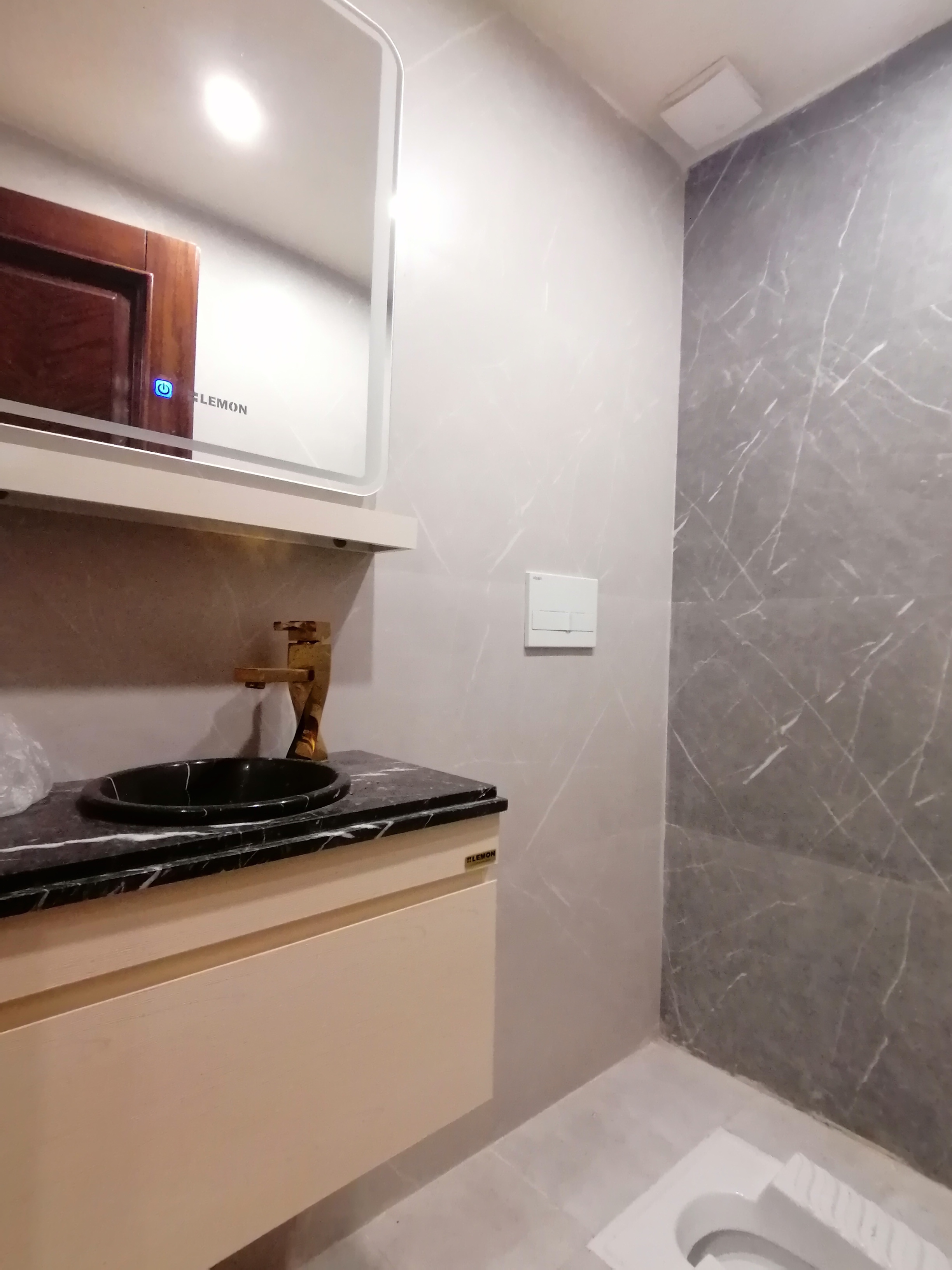 فروش آپارتمان 109 متر دیباجی متریال برند