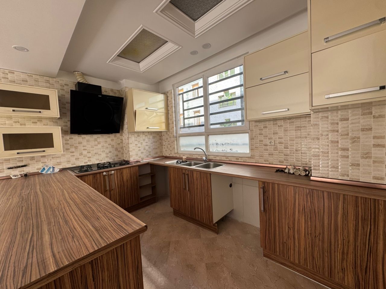 اجاره آپارتمان 100 متر سوهانک خوش نقشه