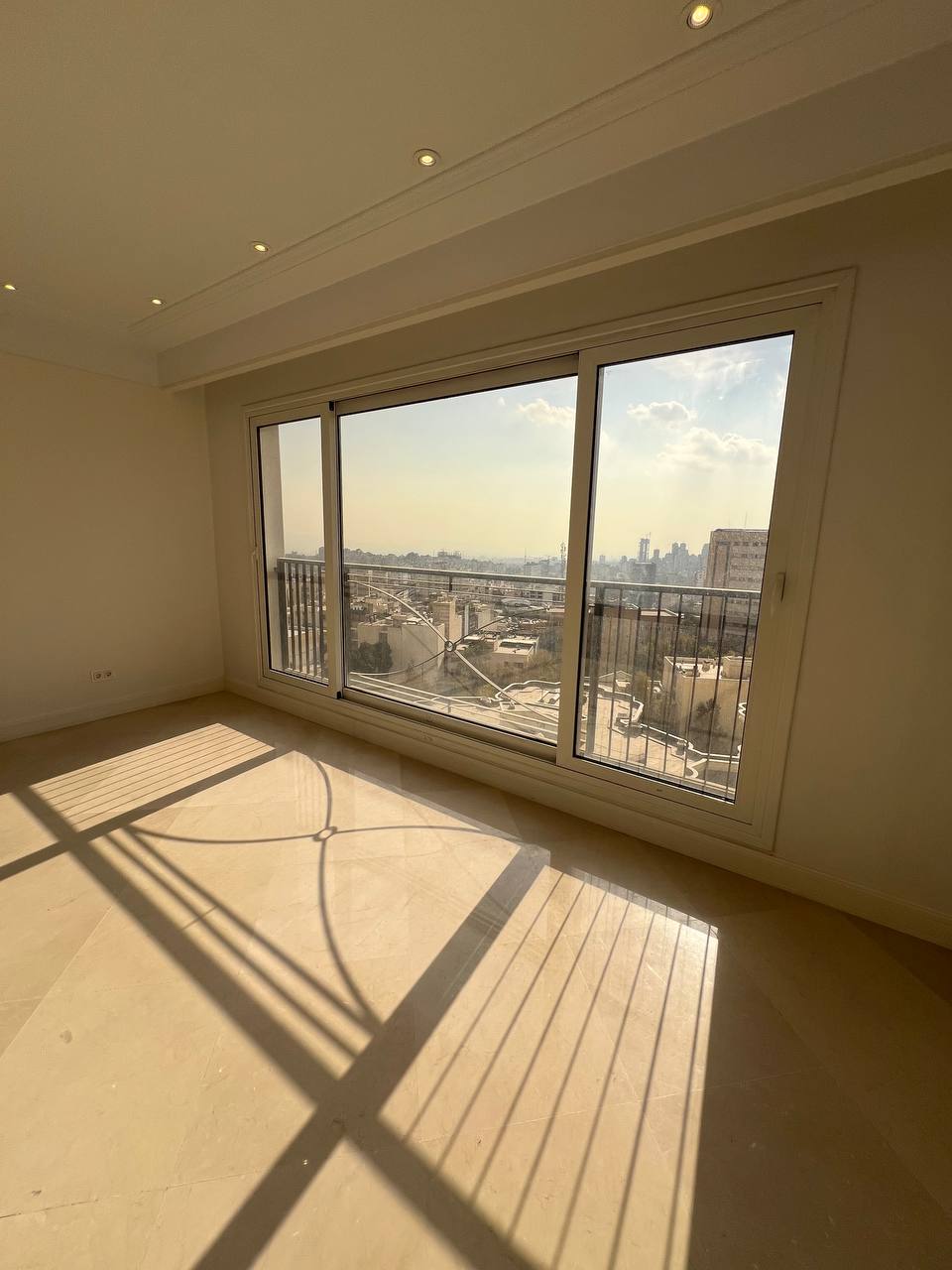 اجاره آپارتمان 205متر نیاوران ویو کل شهر مشاعات فول