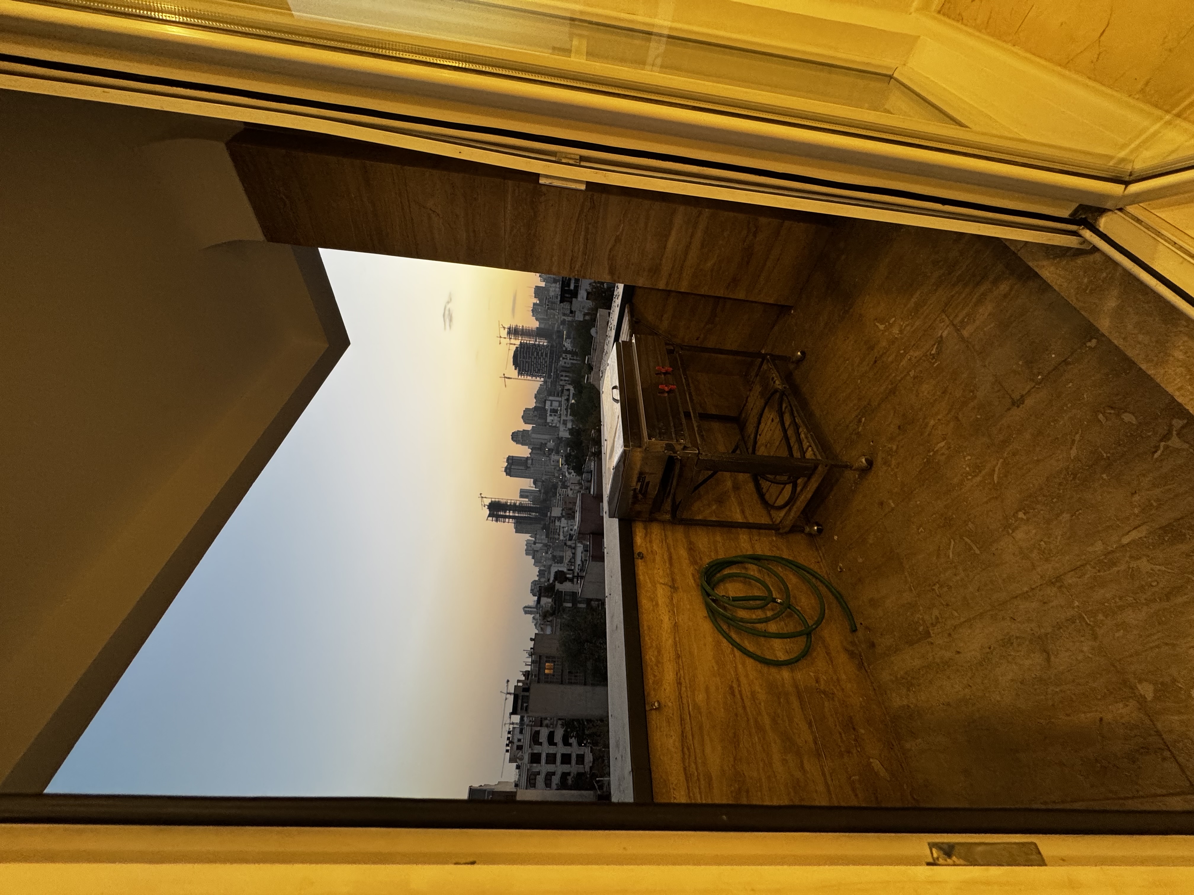 اجاره اپارتمان 170 متر سنبل سه خواب مستر