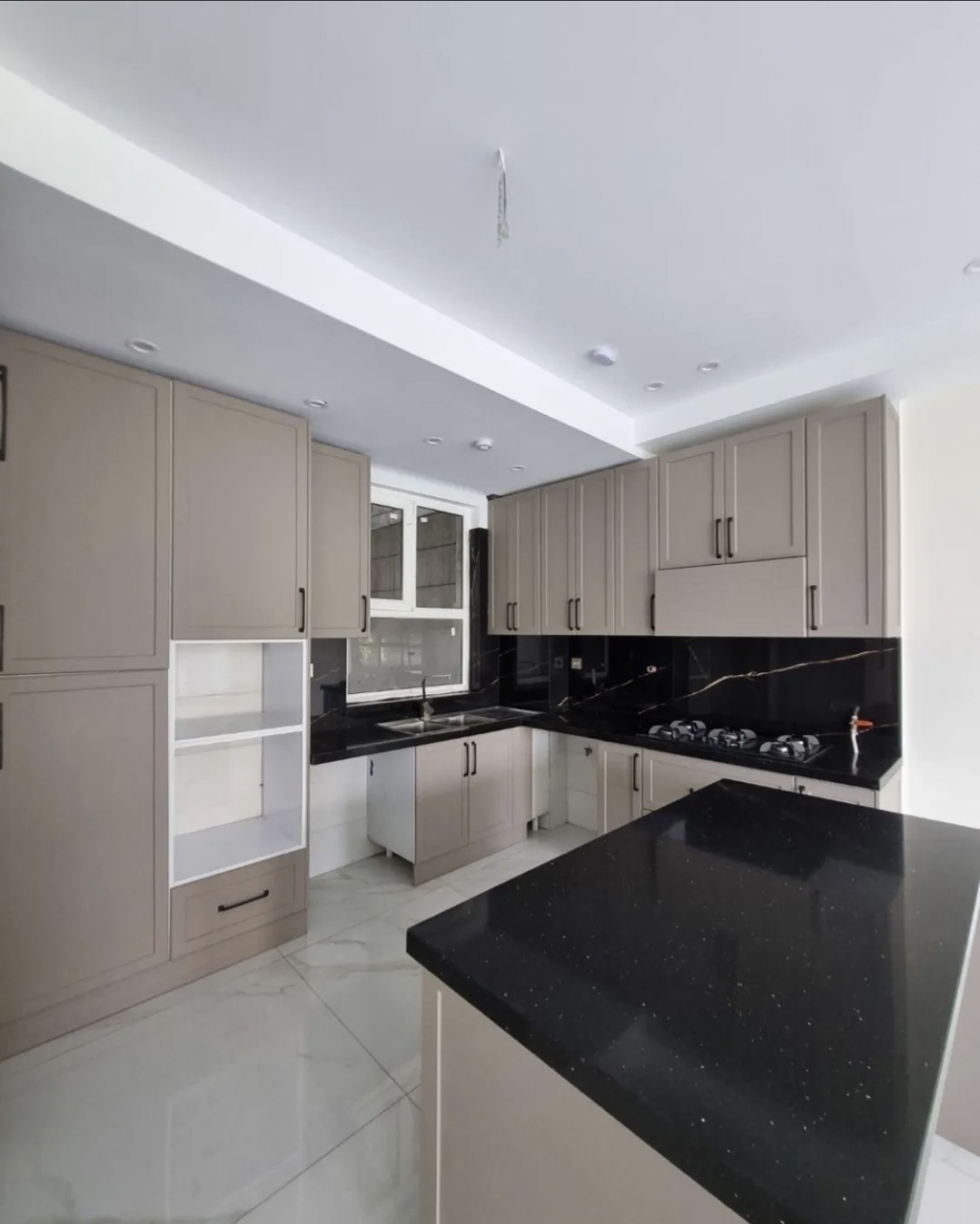 فروش آپارتمان 80متر دولت نقلی نورگیر مستقیم جنوب