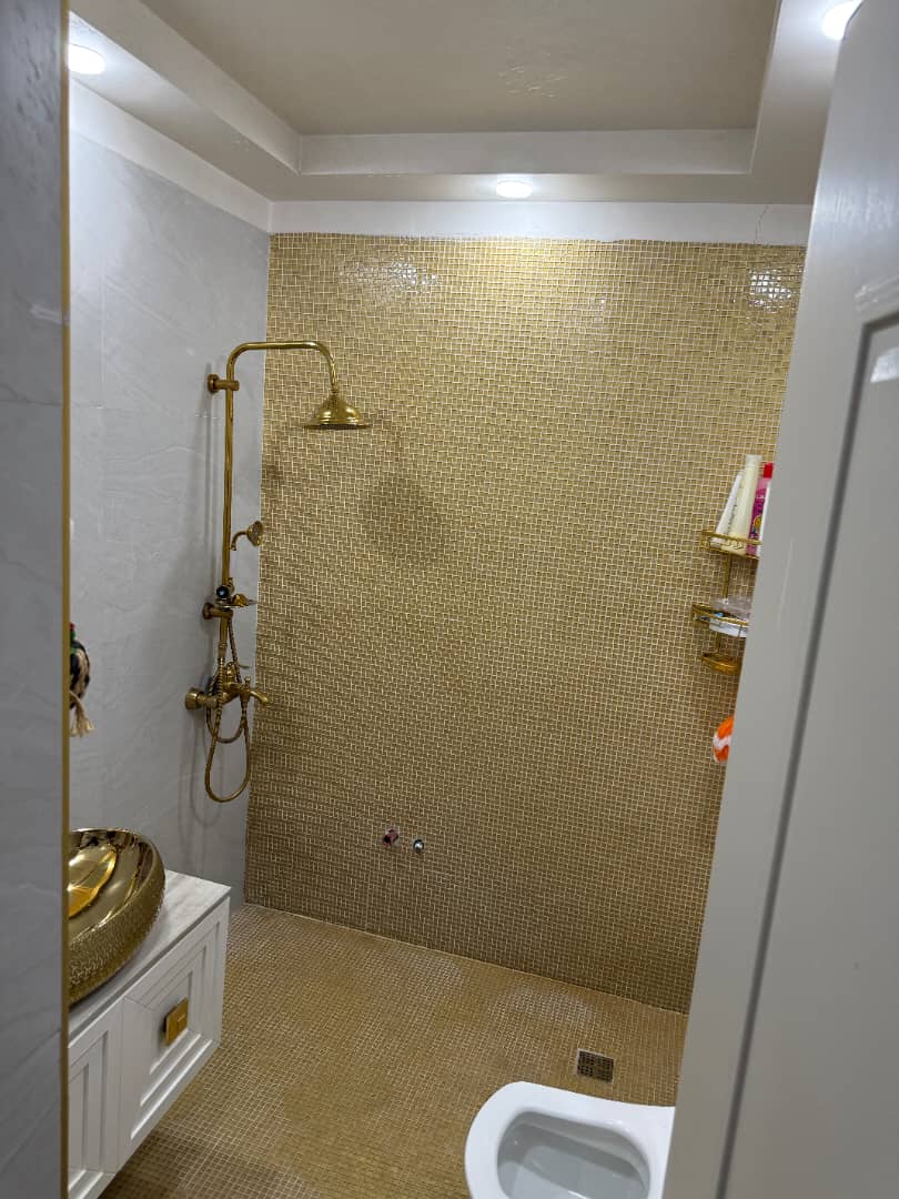 فروش آپارتمان 185 متر منظریه تاپ لوکیشن