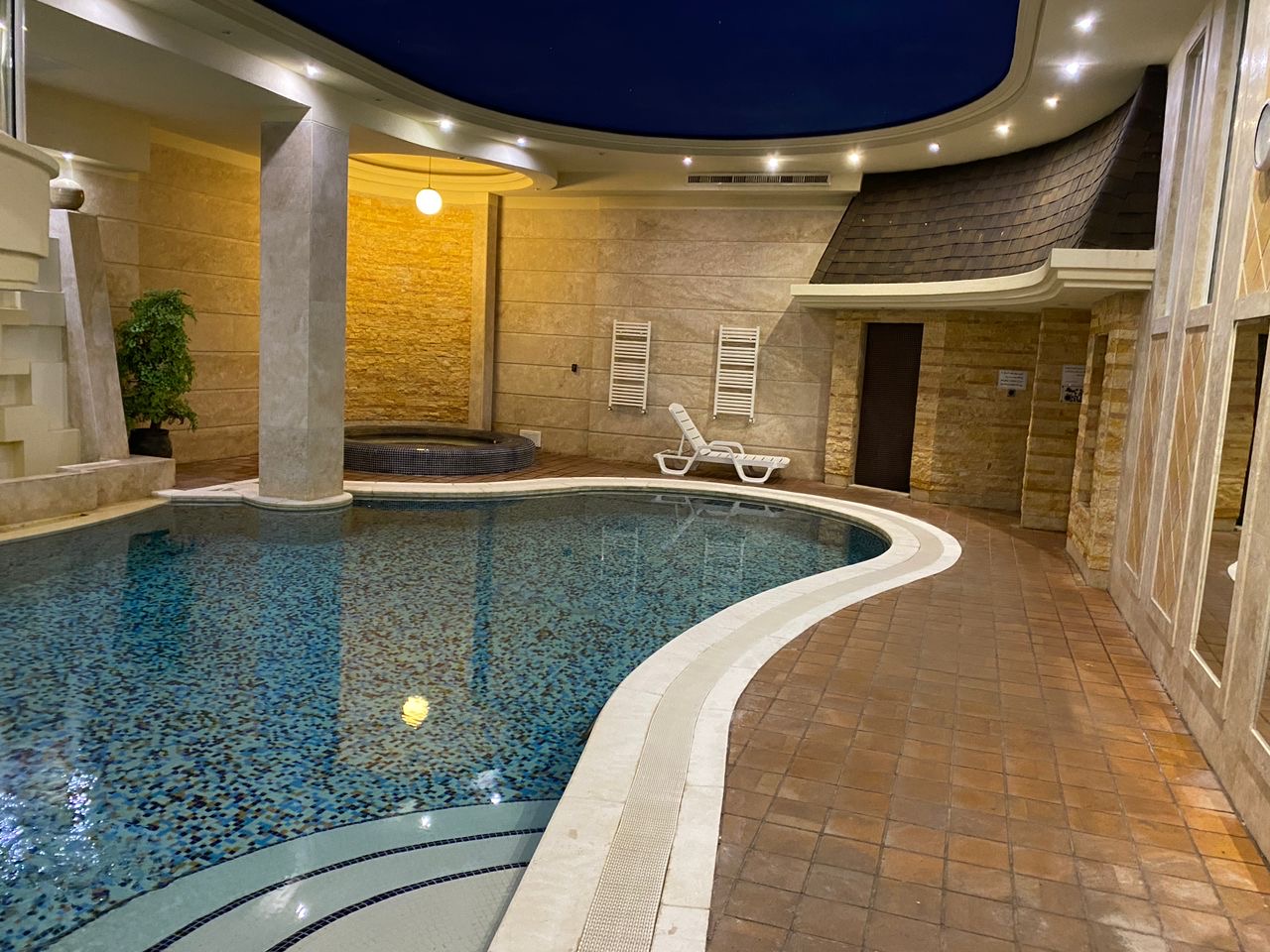 اجاره آپارتمان 180 متر اندرزگو