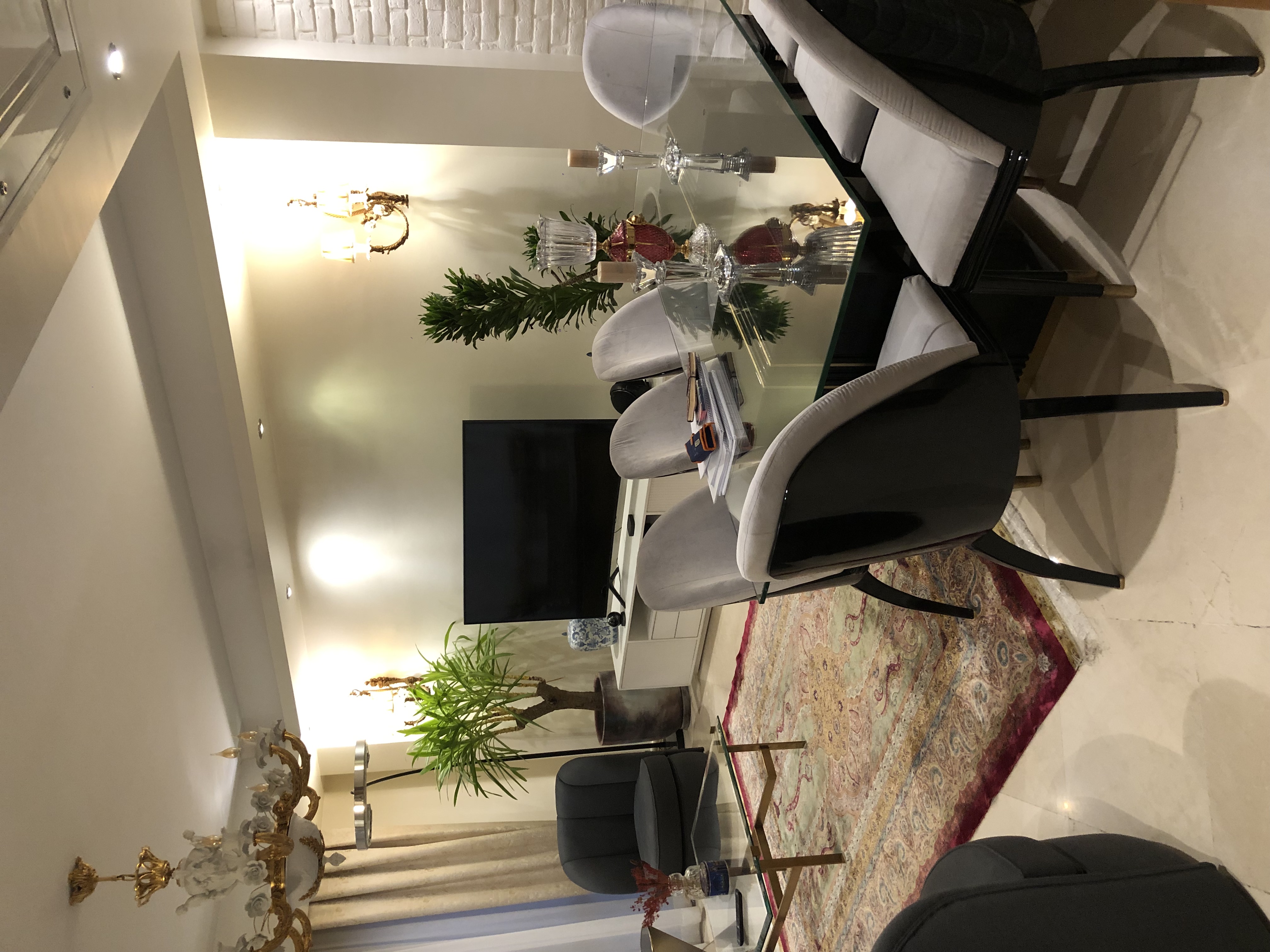 فروش آپارتمان 127متر آجودانیه 2پارکینگ