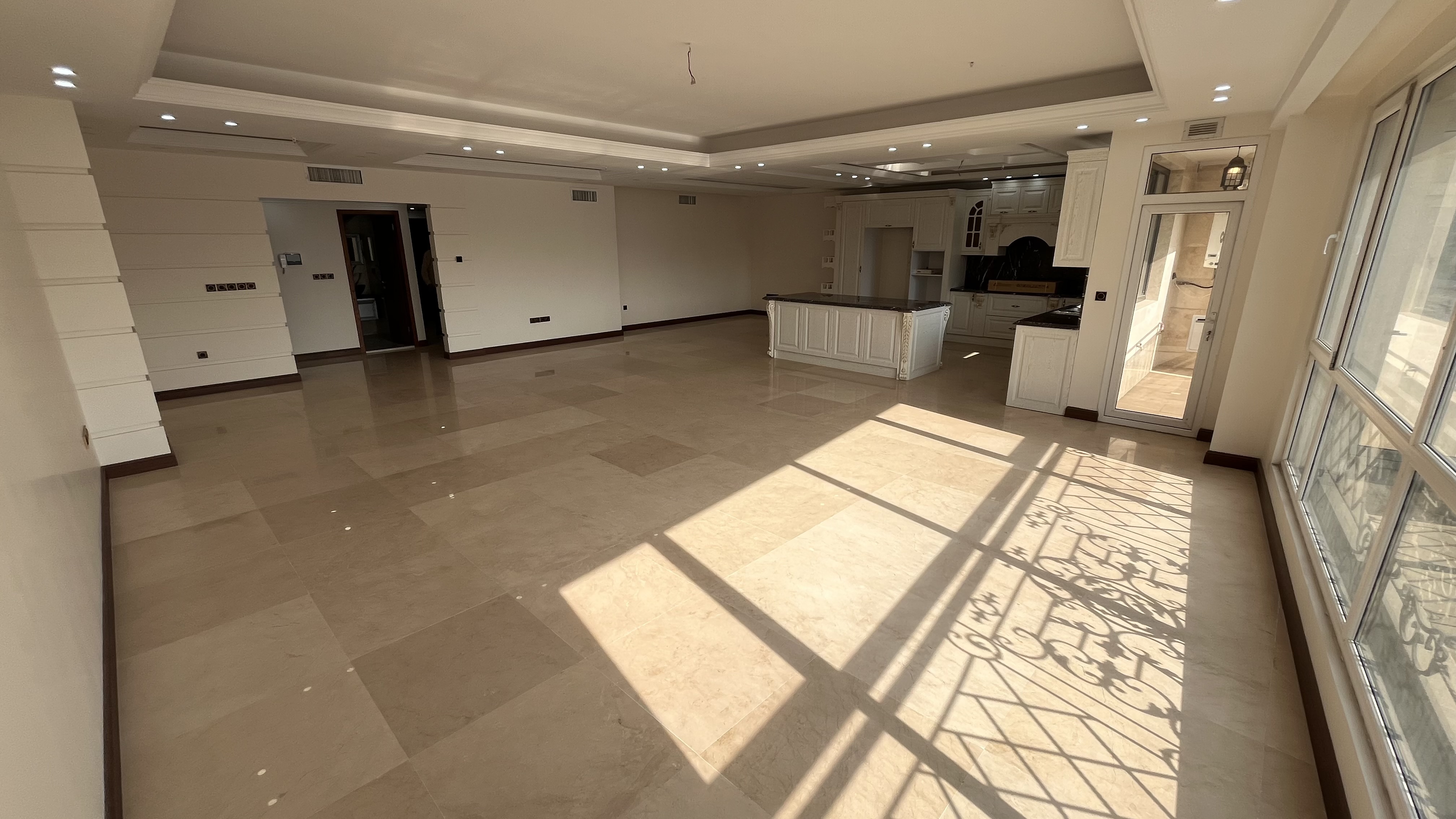 اجاره آپارتمان 220متر هروی فول امکانات 2پارکینگ