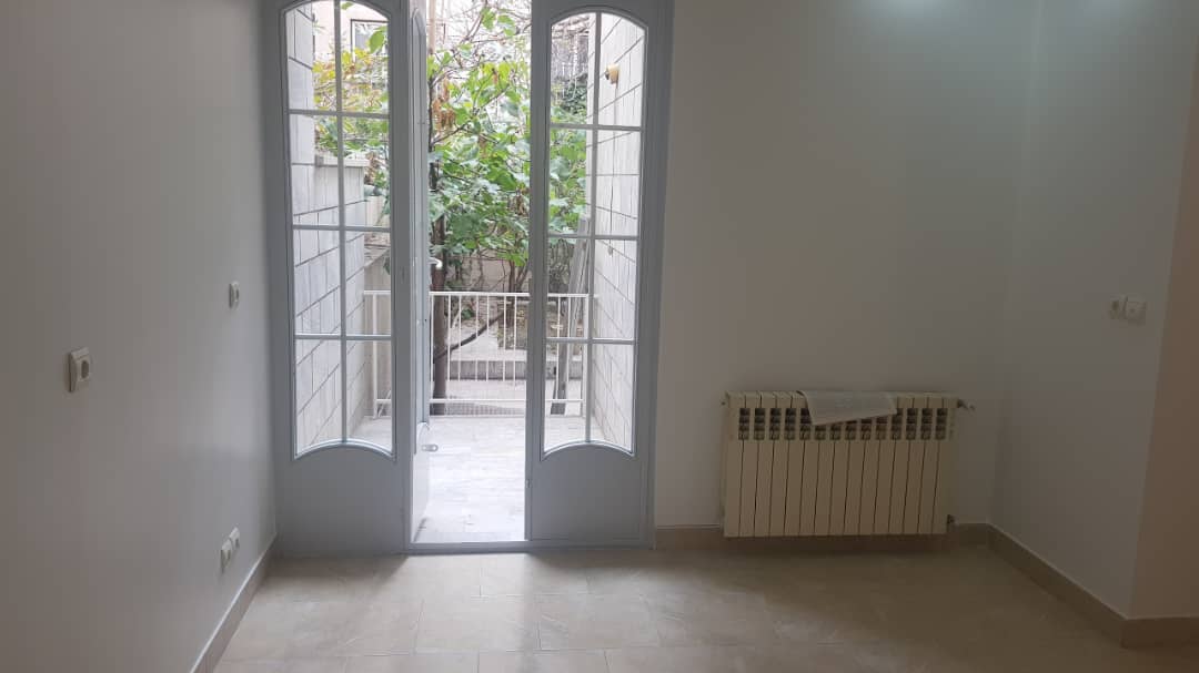 اجاره آپارتمان 110 متر قلهک 100 متر حیاط اختصاصی