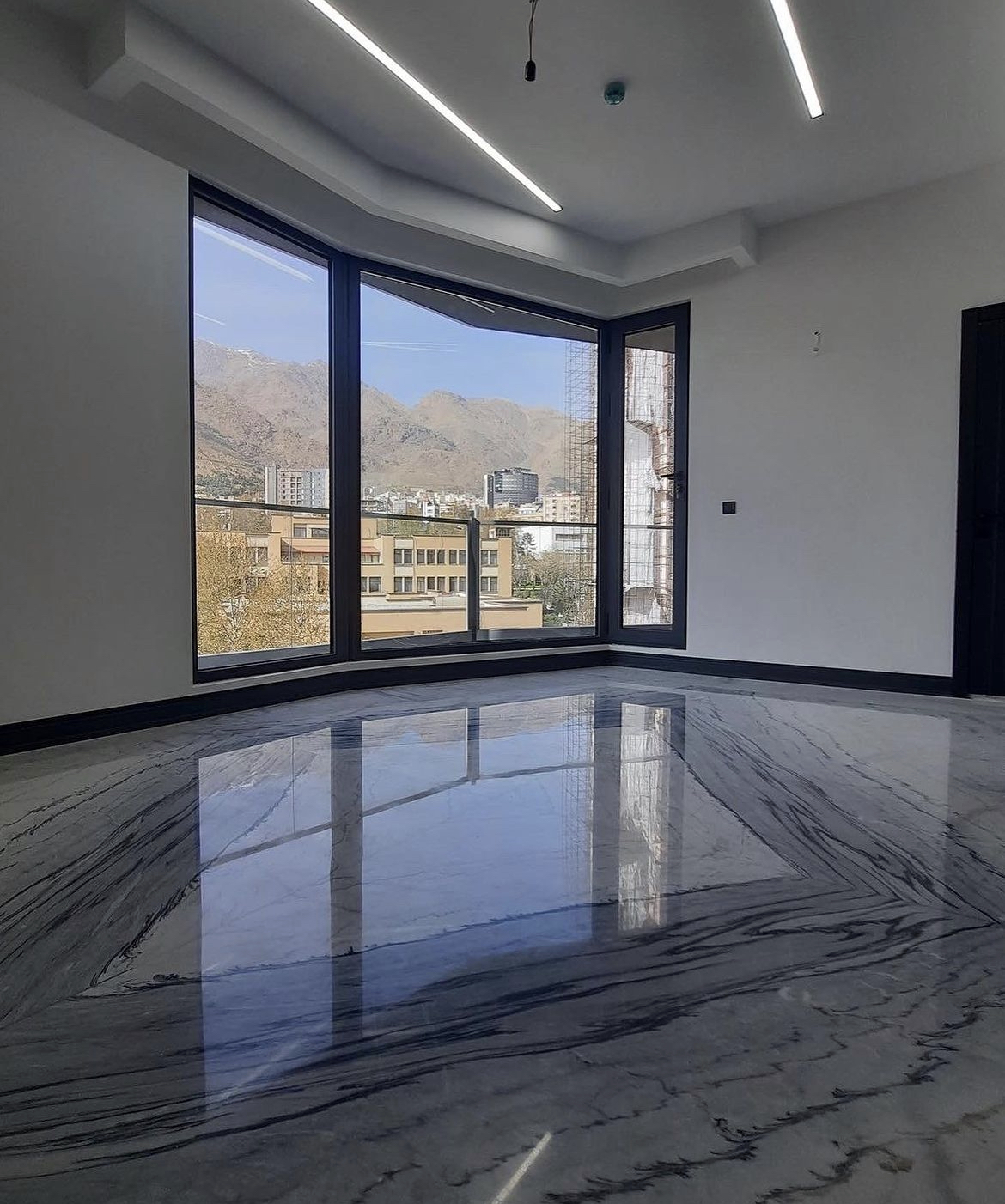 فروش آپارتمان 185 متر فرمانیه مناسب سرمایه گذاری و سکونت