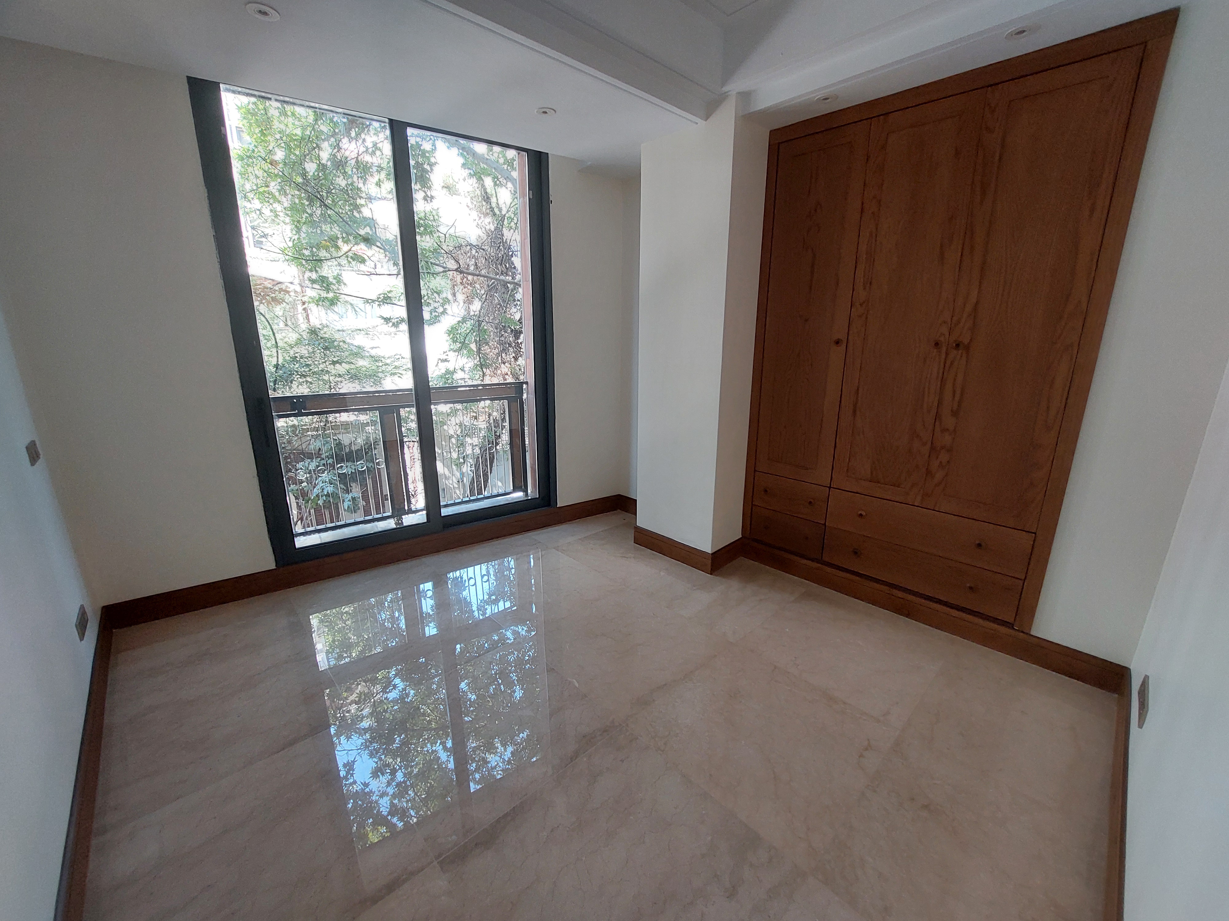 فروش آپارتمان 150 متری در نیاوران