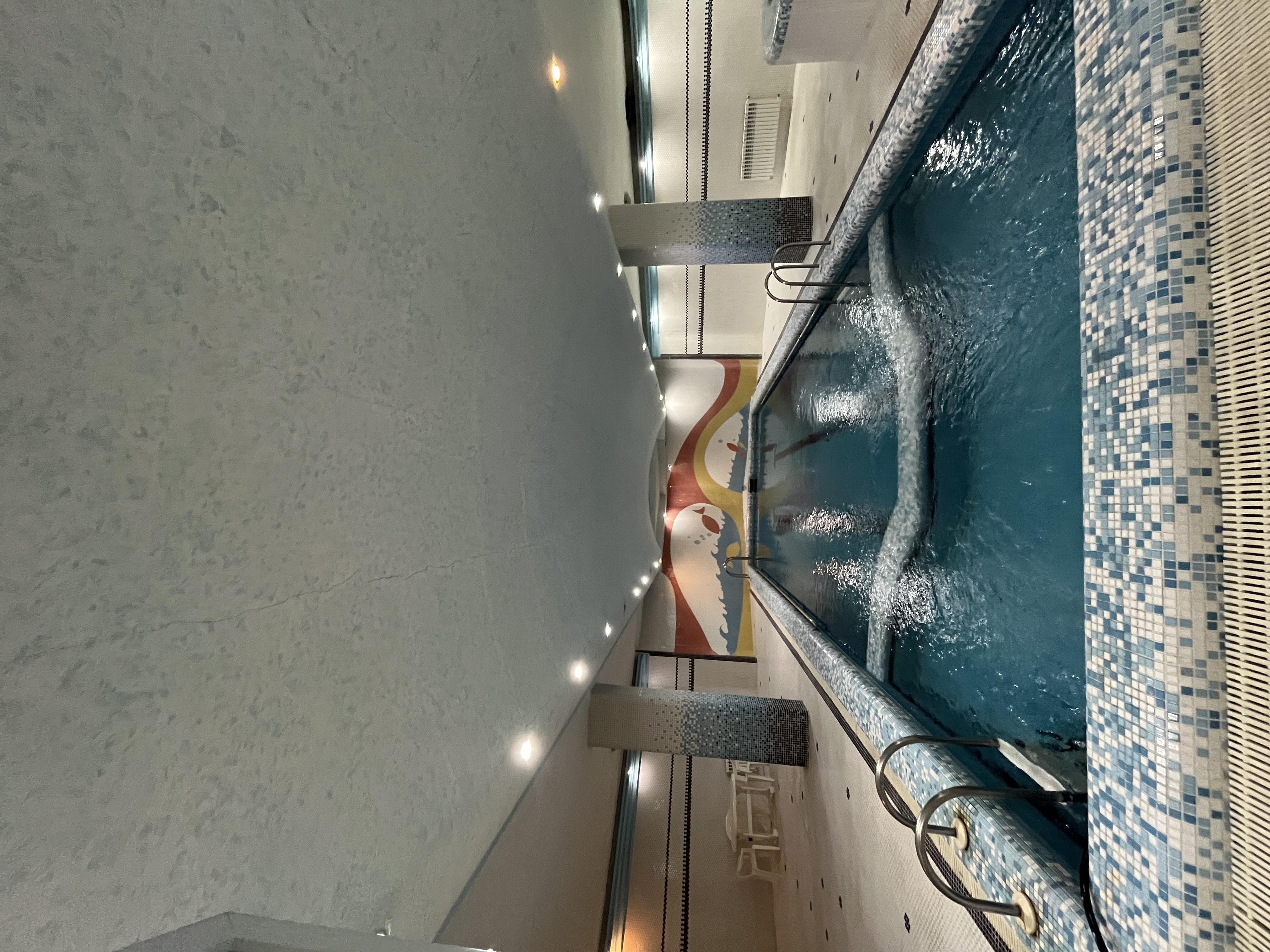 اجاره آپارتمان 240 متر در کامرانیه فول مشاعات