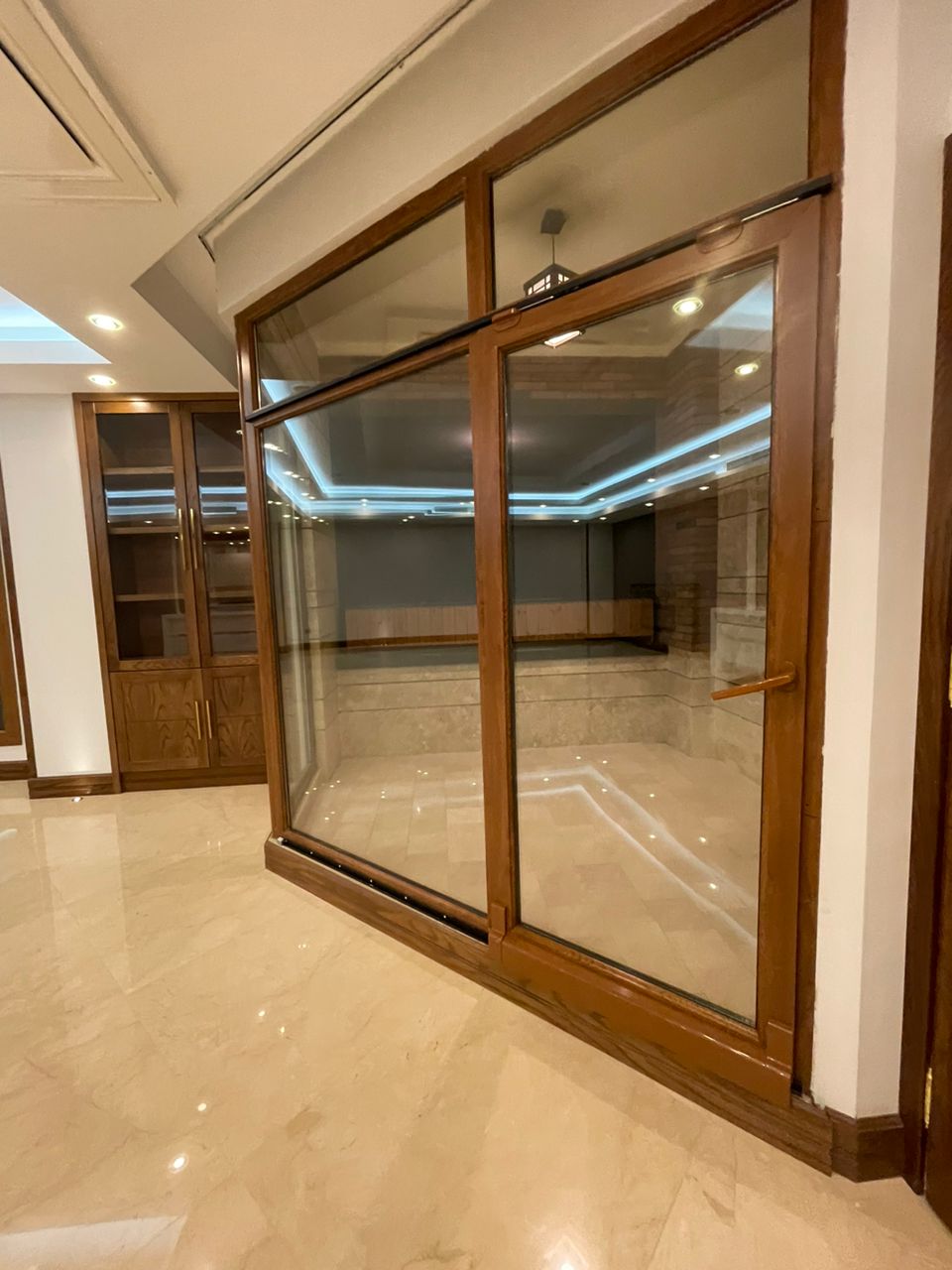 فروش آپارتمان 200 متر فرمانیه شرقی فول مشاعات