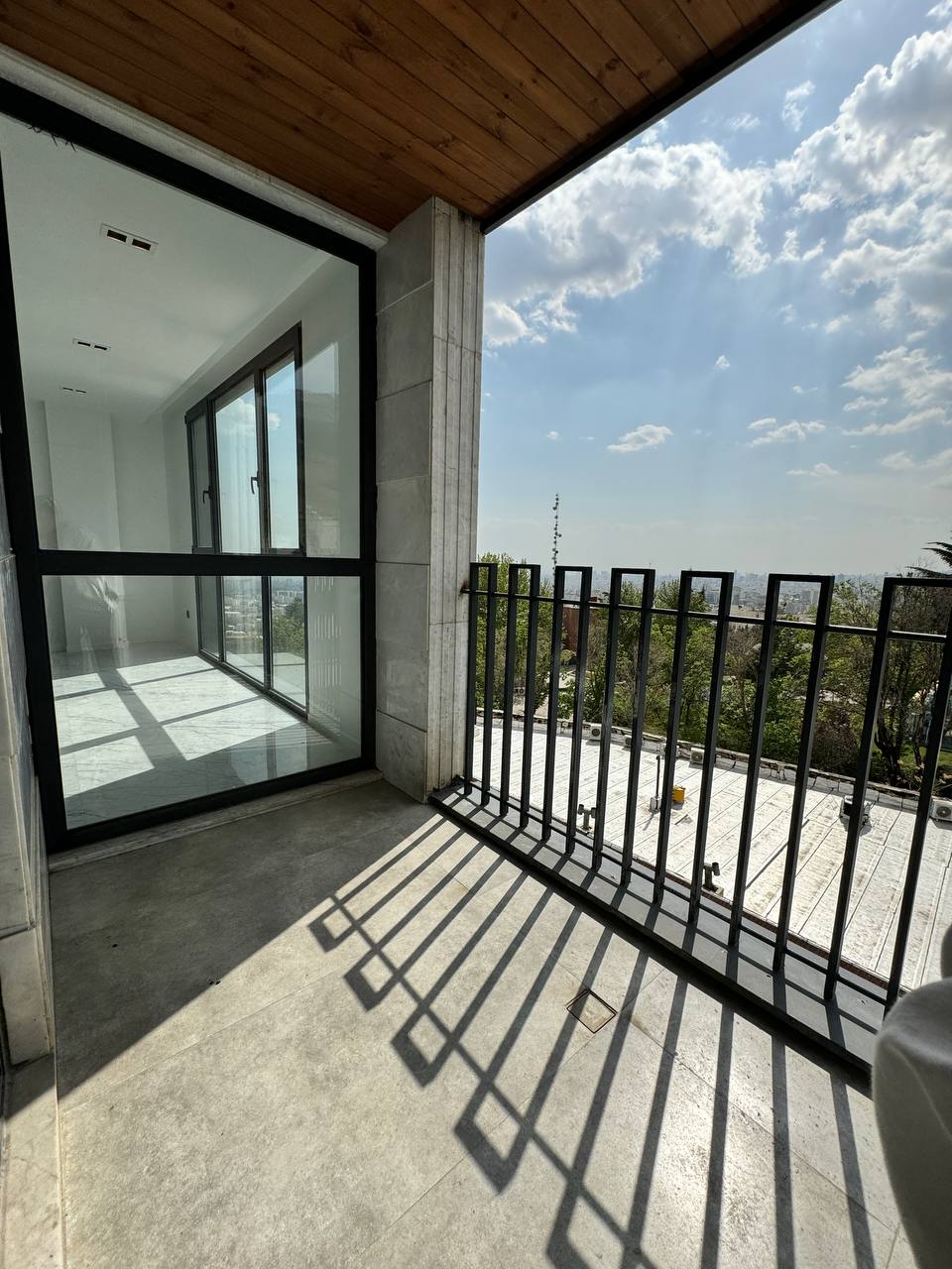 فروش آپارتمان 130متر آجودانیه فول مشاعات