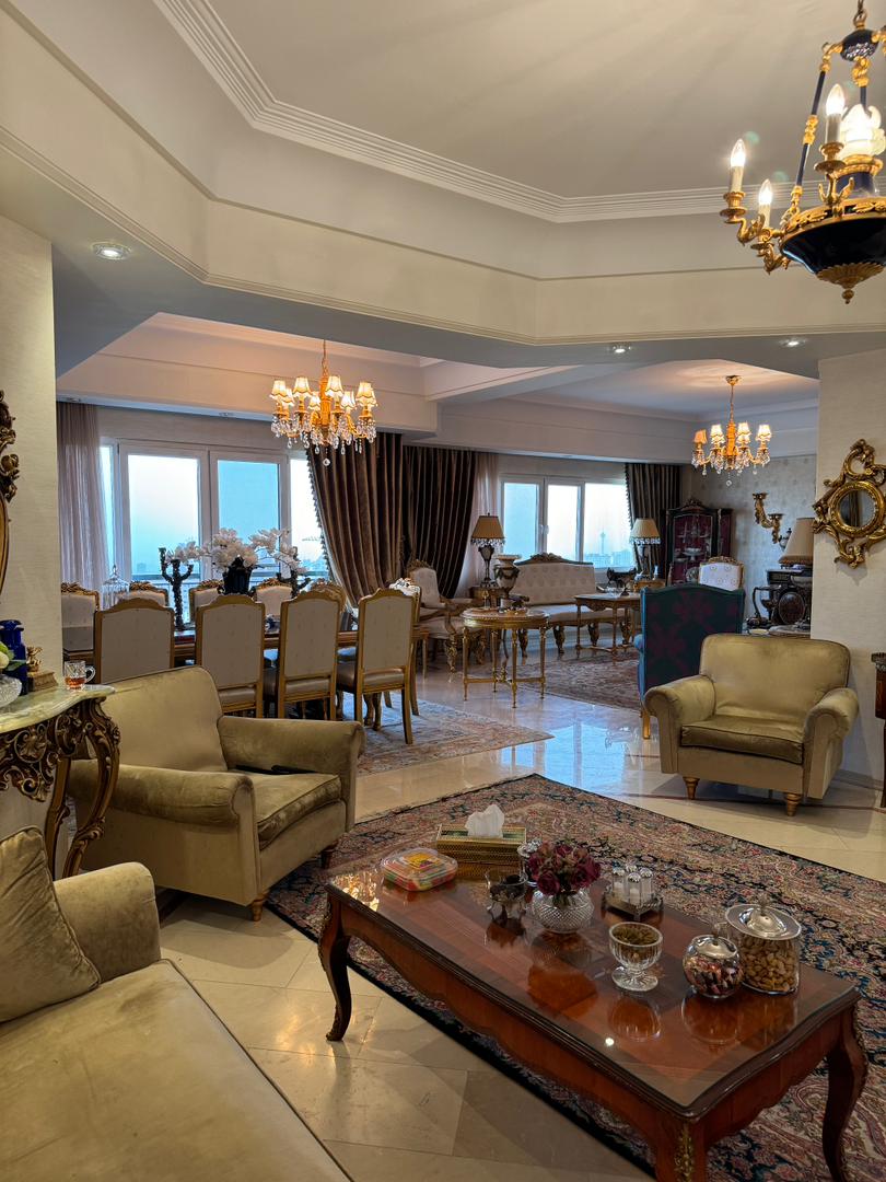 فروش اپارتمان 215 متری سه خواب  فول مشاعات