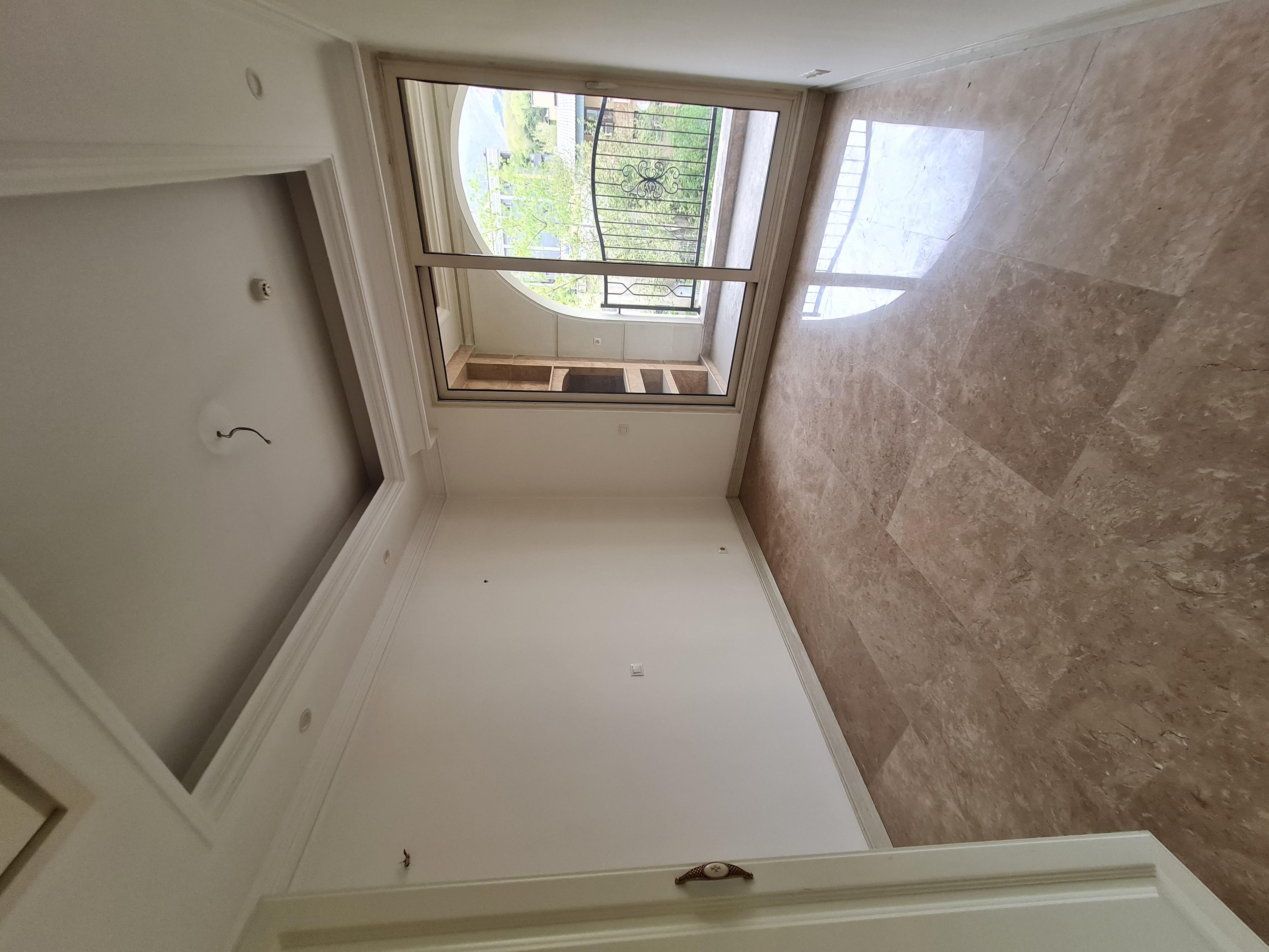 اجاره آپارتمان 125 متر کلاسیک تاپ لوکیشن نیاوران