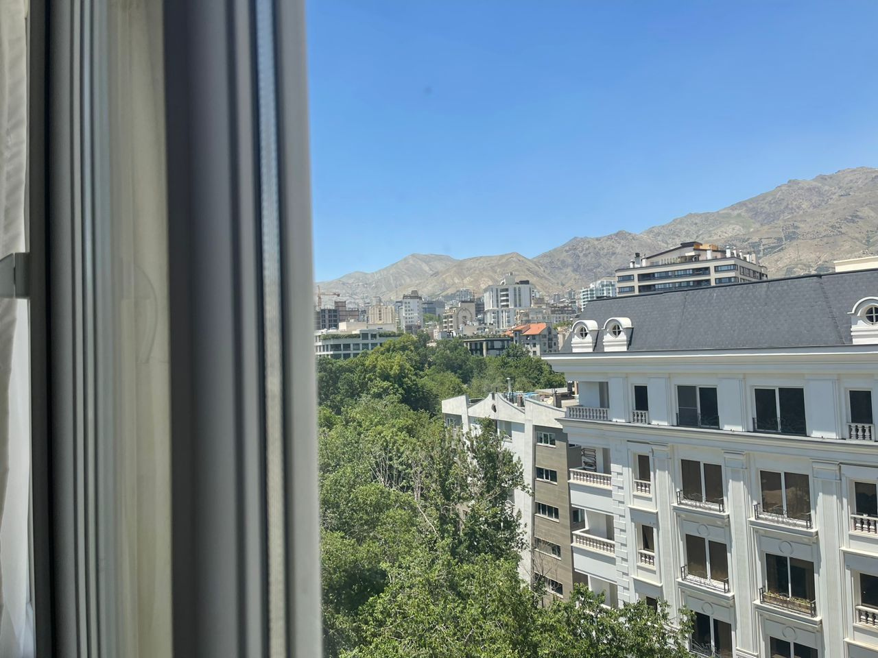 اپارتمان 180متری سه خواب فول