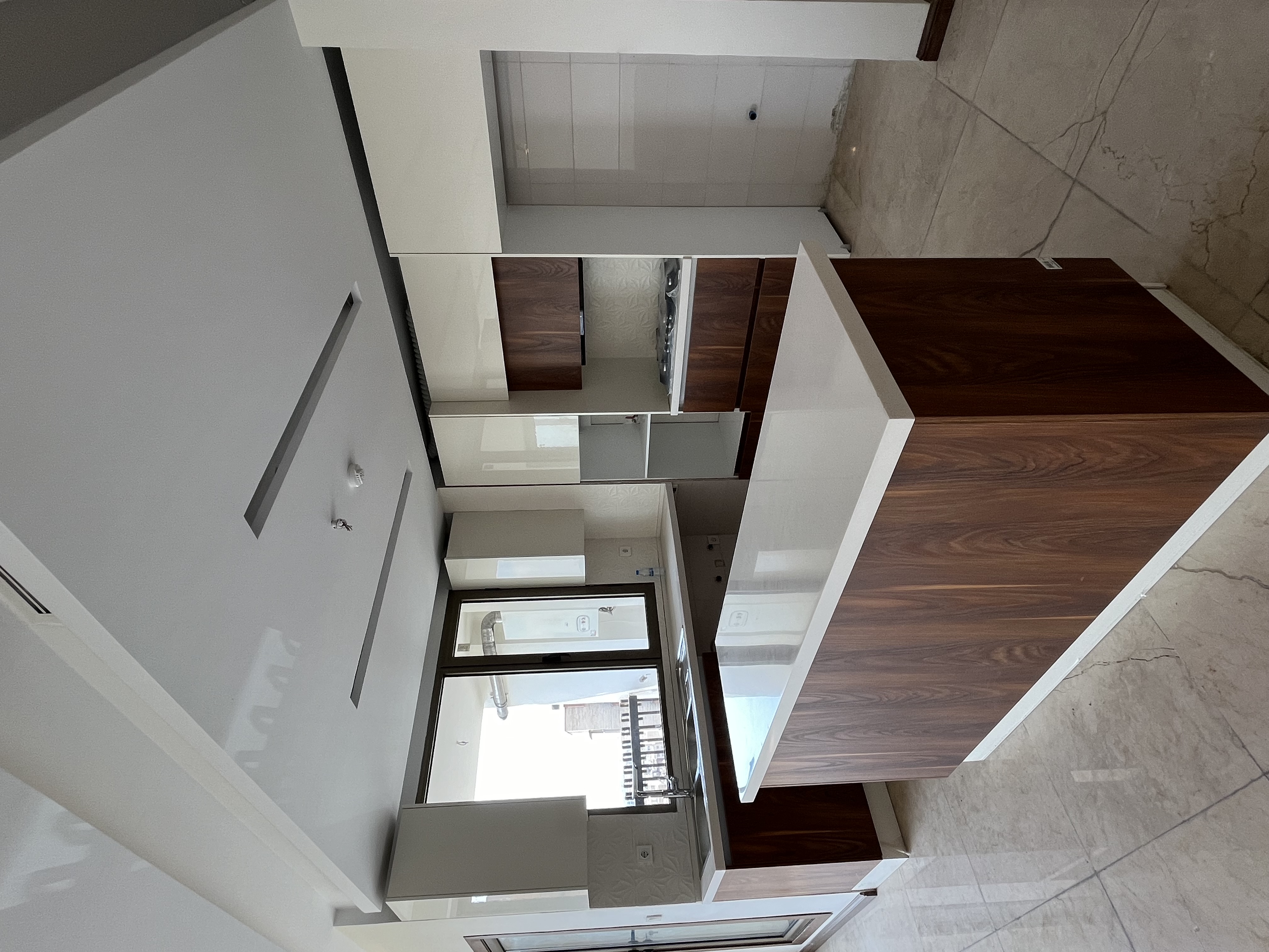 فروش آپارتمان 130 متر منظریه 2 پارکینگ سندی تاپ لوکیشن