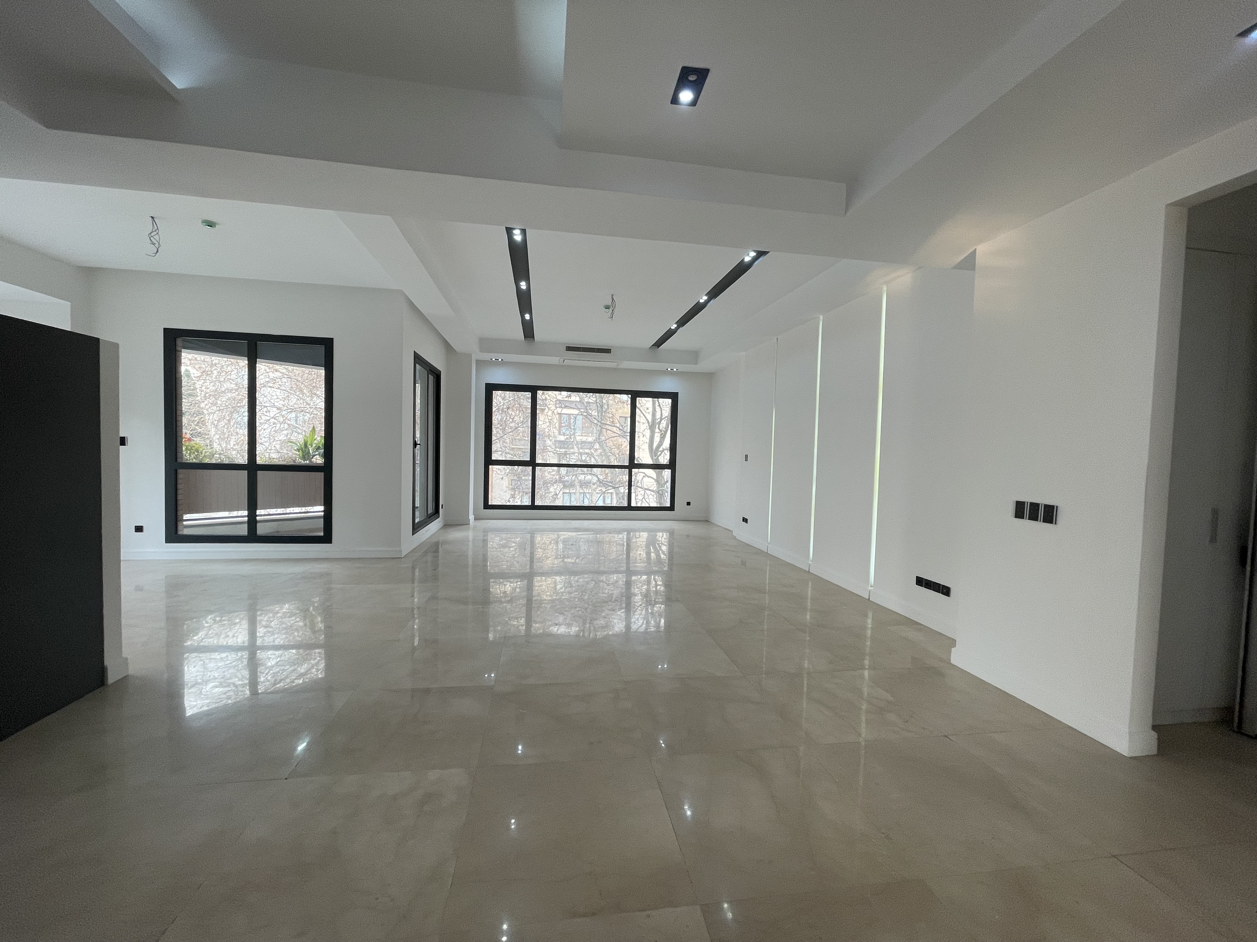 فروش اپارتمان 260 متری در فرمانیه