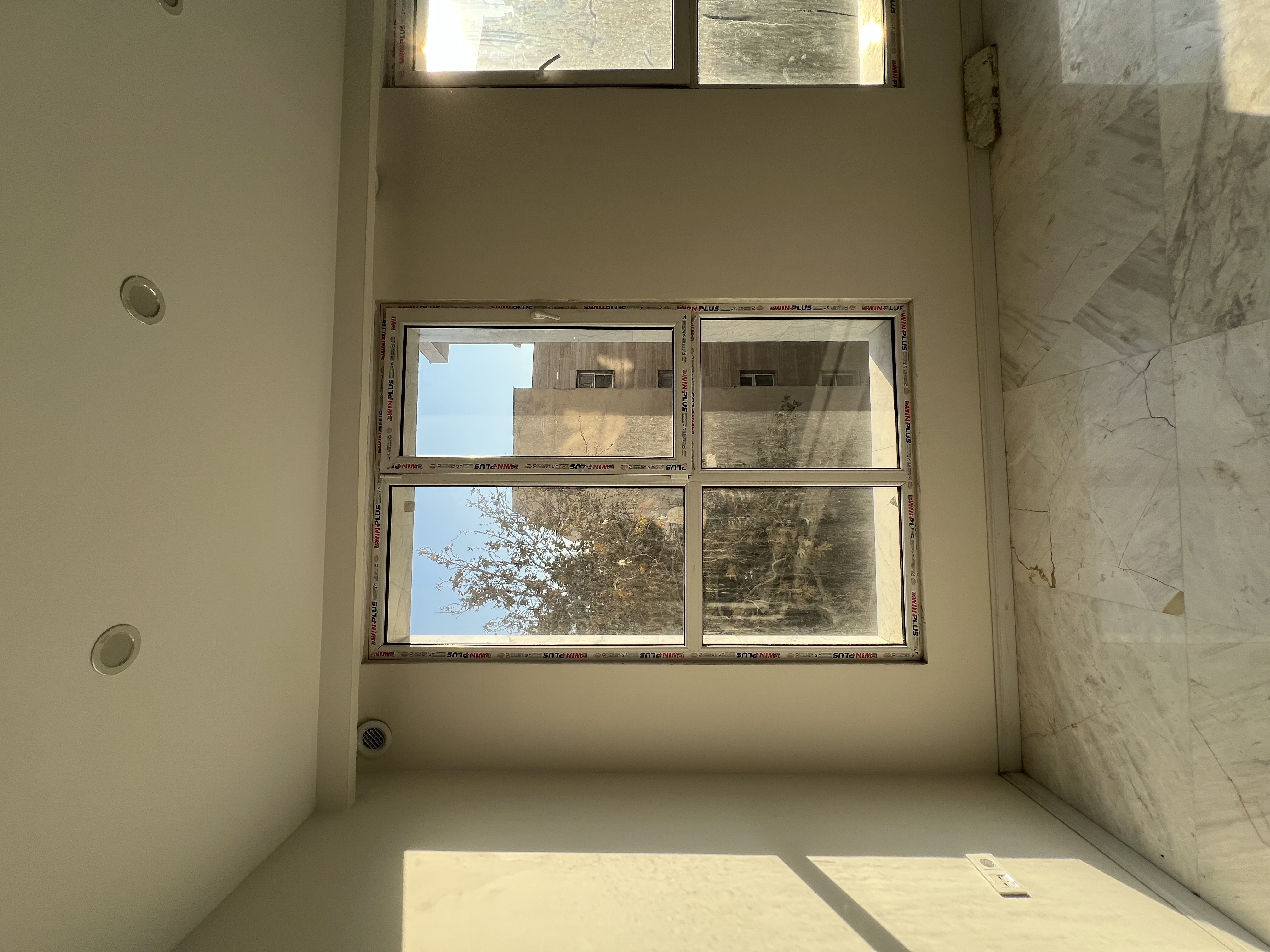 فروش اپارتمان 130 متر آپارتمان لاکچری غرق نور