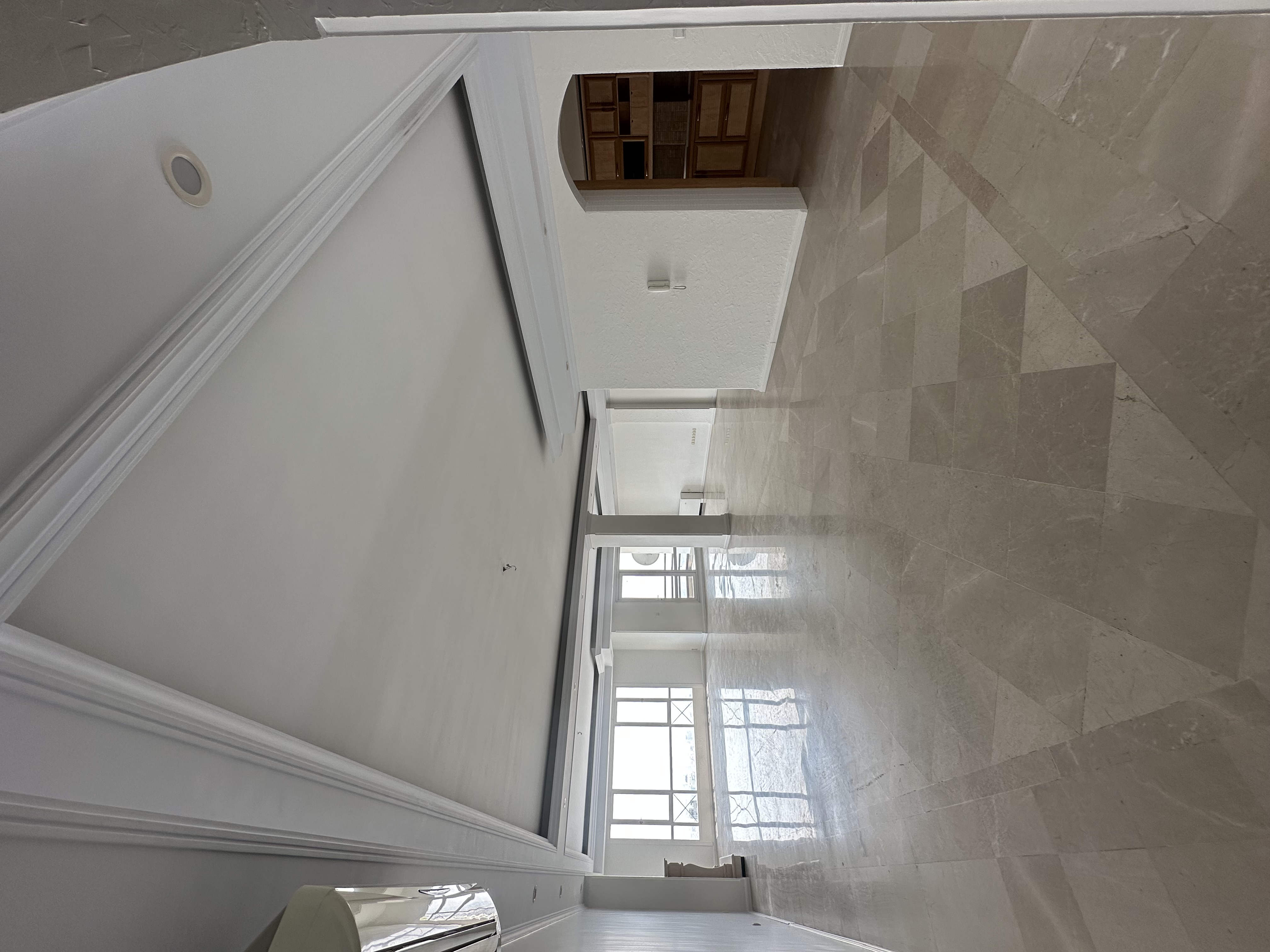 فروش آپارتمان 215متری در نیاوران