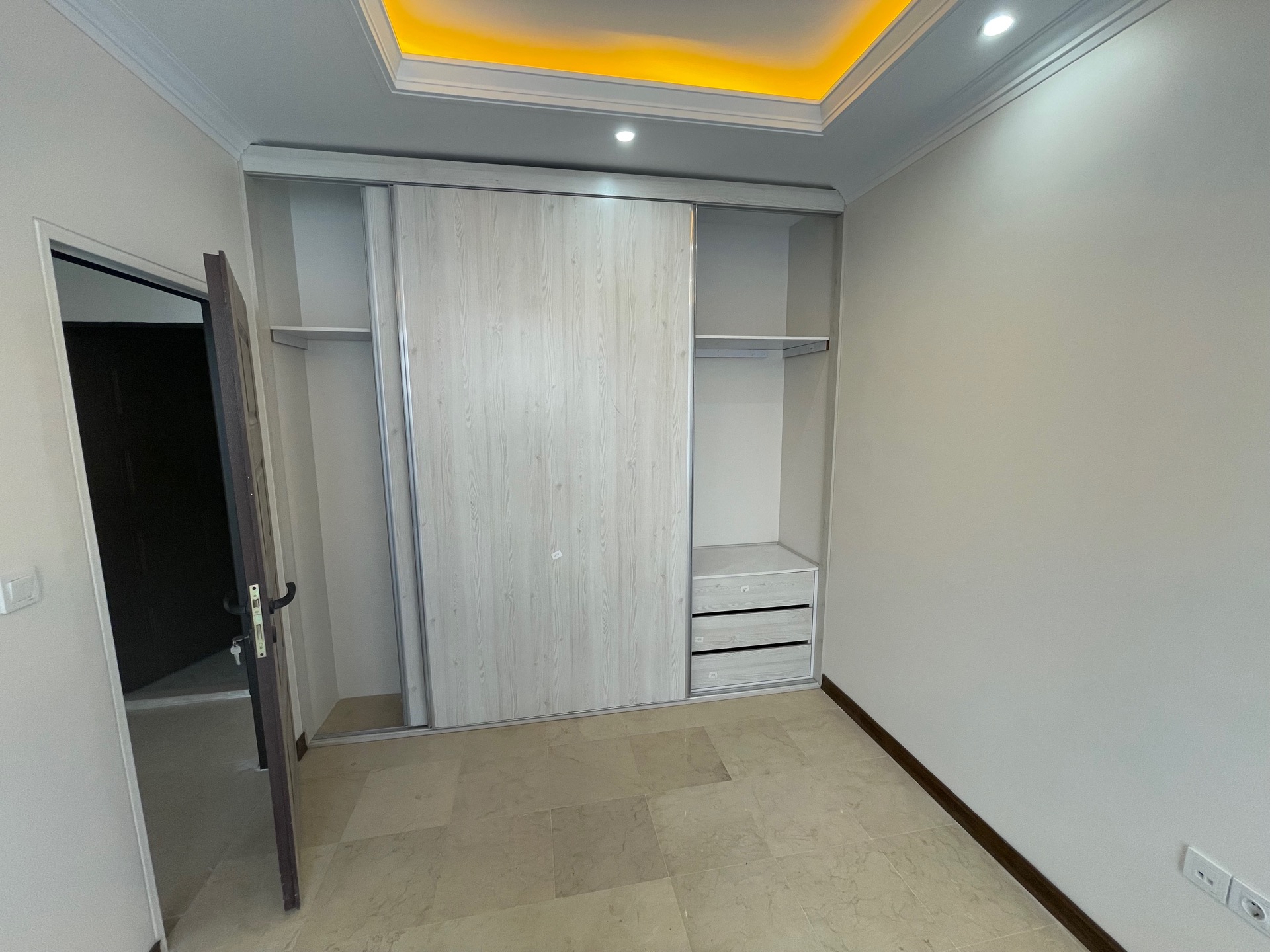 اجاره آپارتمان 91 متر گلستان 2خواب