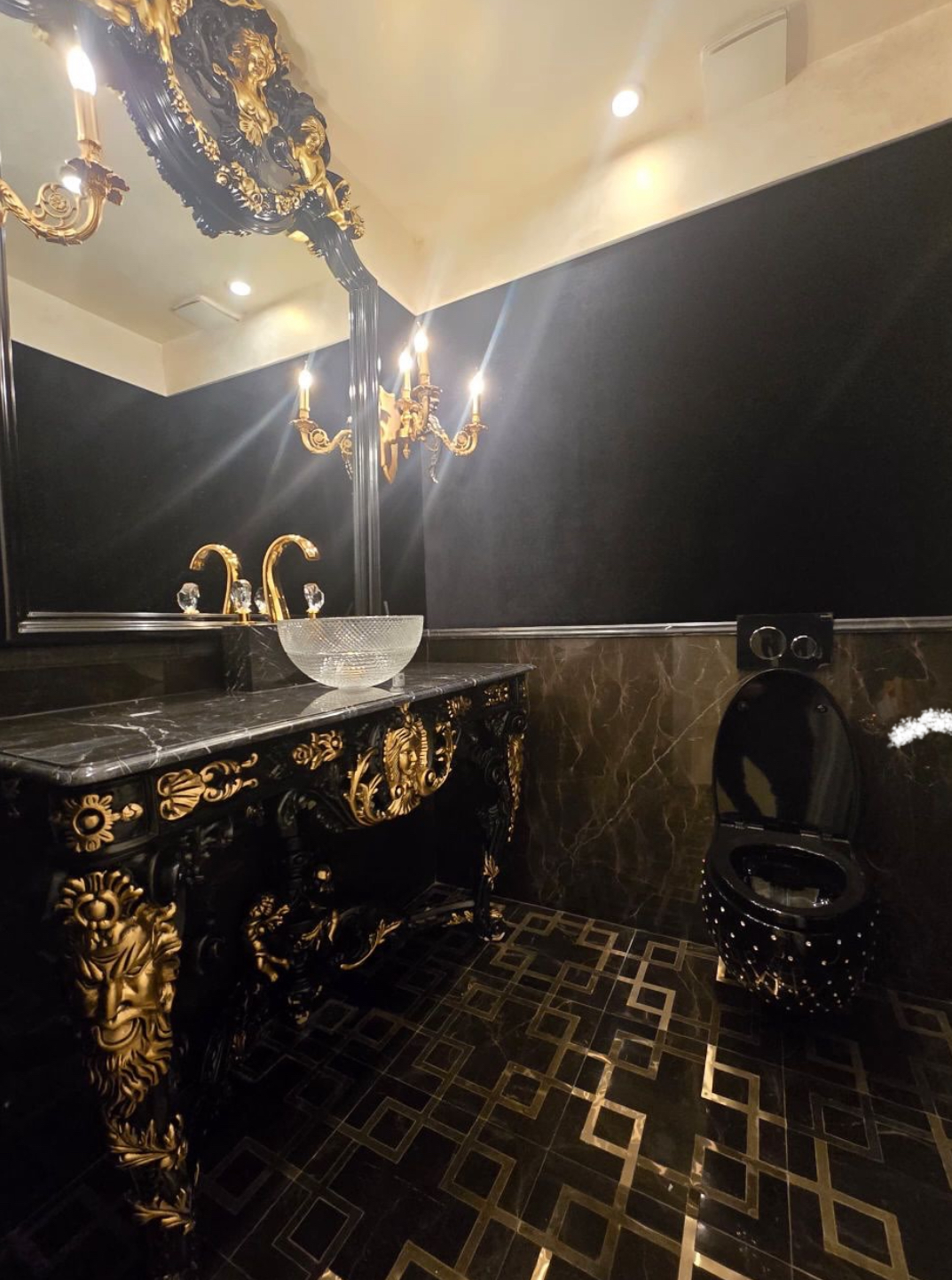 اجاره آپارتمان 330 متر نیاوران مرجان