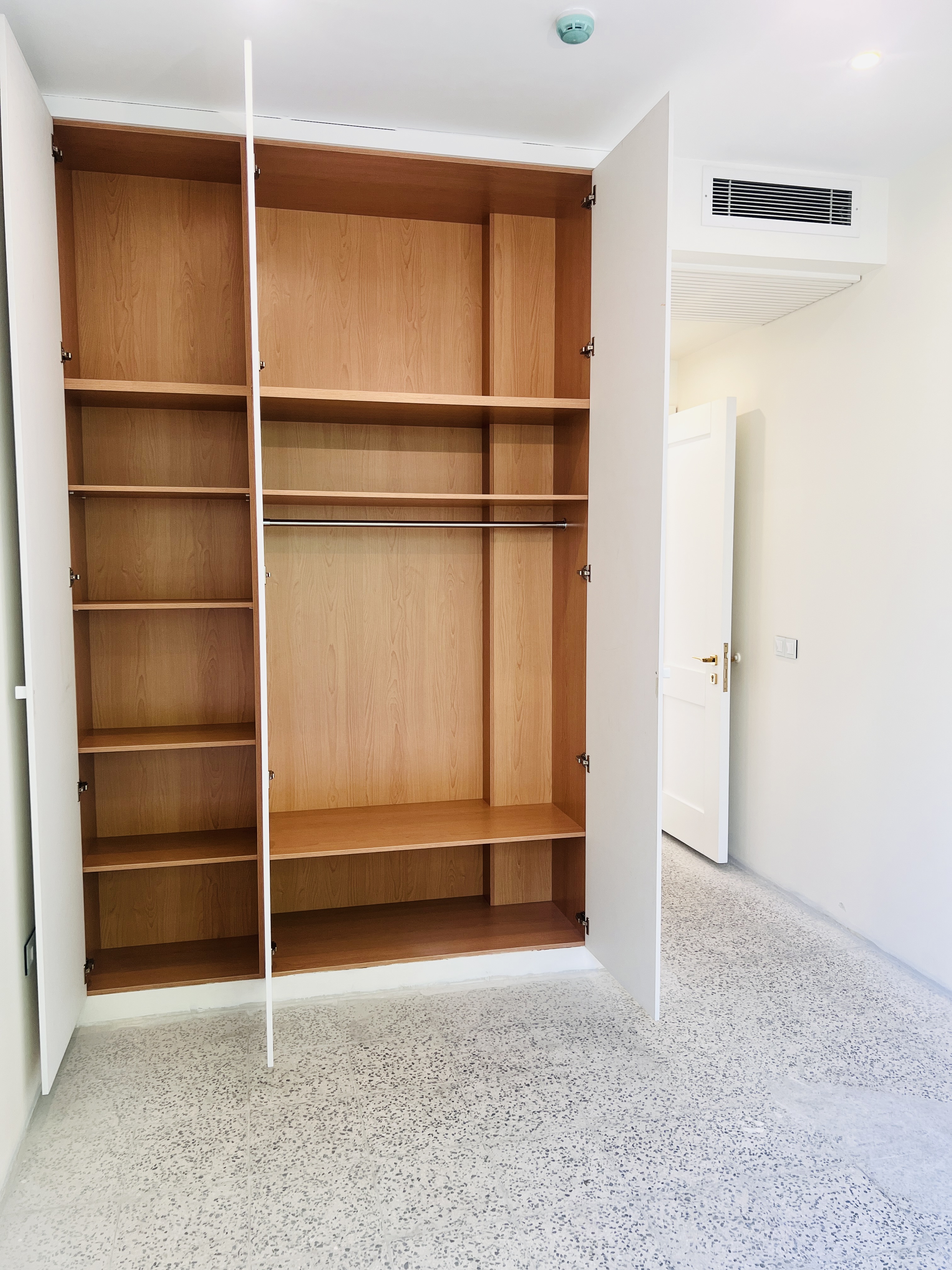 فروش آپارتمان نوساز فرمانیه ١٢٧ متر ٢ خواب مدرن