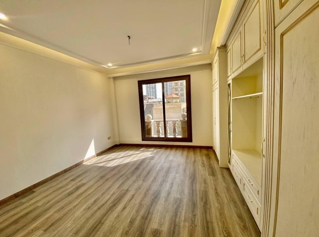 فروش آپارتمان در فرمانیه فول مشاعات
