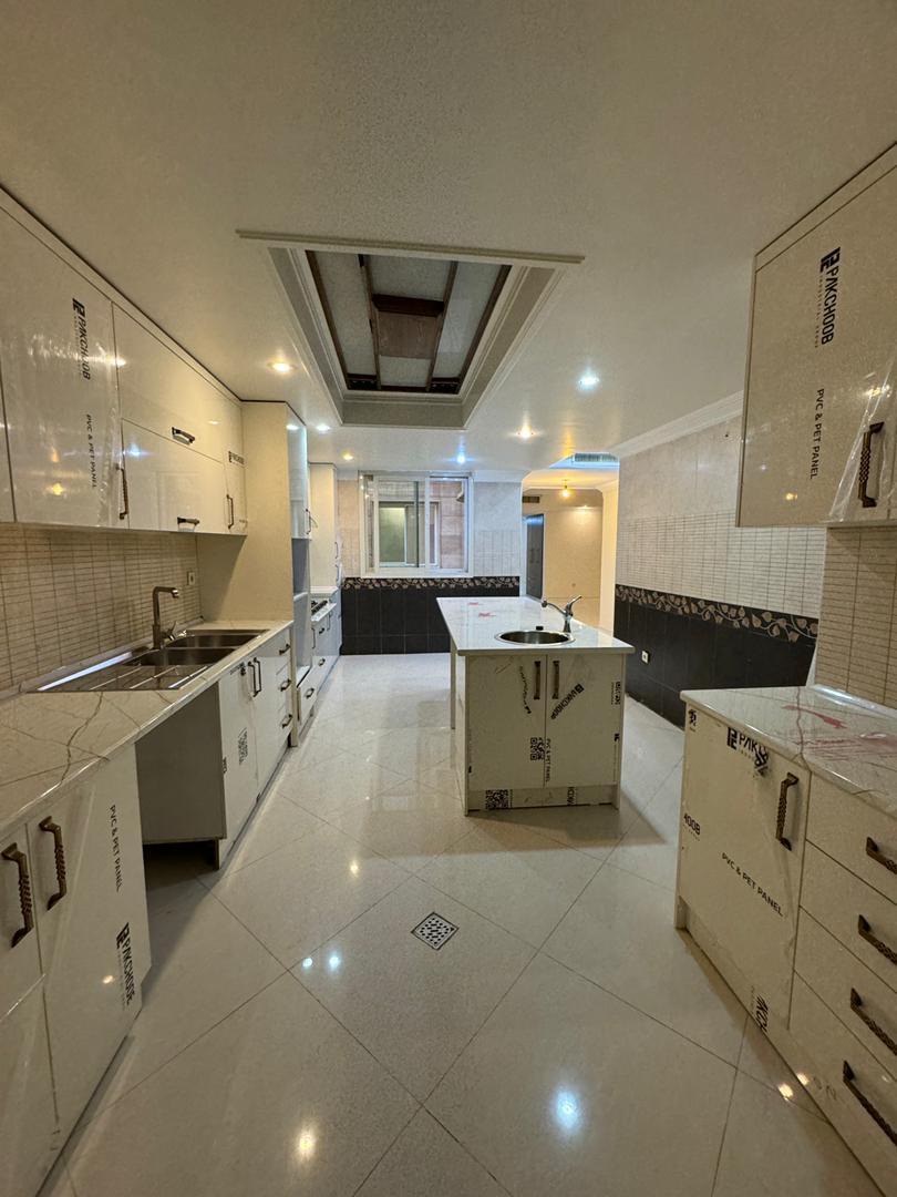 اجاره اپارتمان  270 متری سه خواب تک واحدی