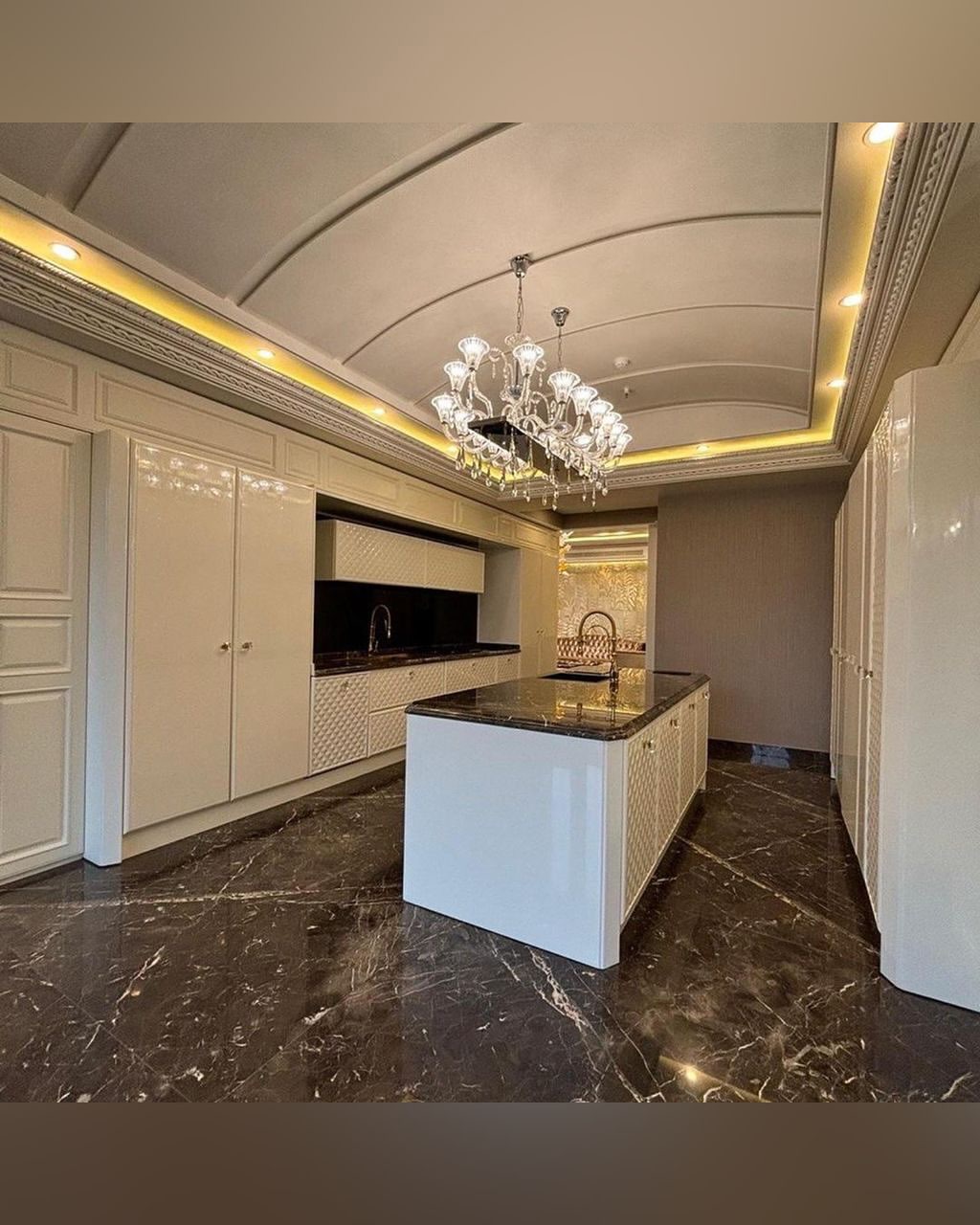 فروش آپارتمان 330متر دیباجی شمالی سه مستر