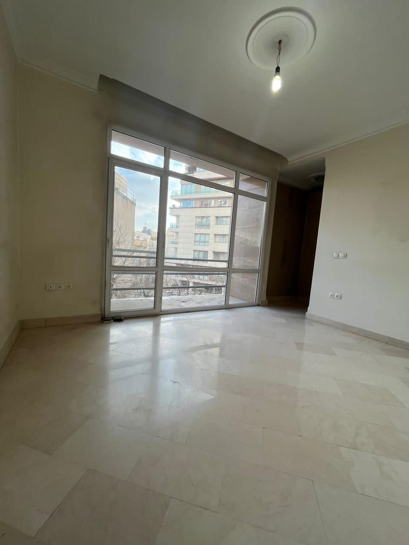 فروش آپارتمان 220 متر حکمت