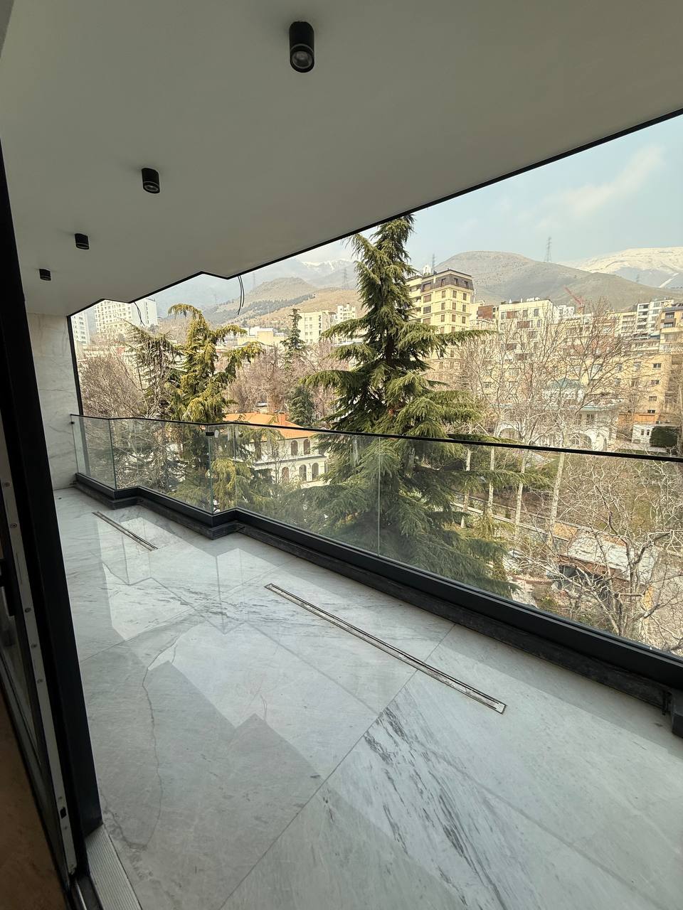 اجاره آپارتمان 200 متر نیاوران مدرن