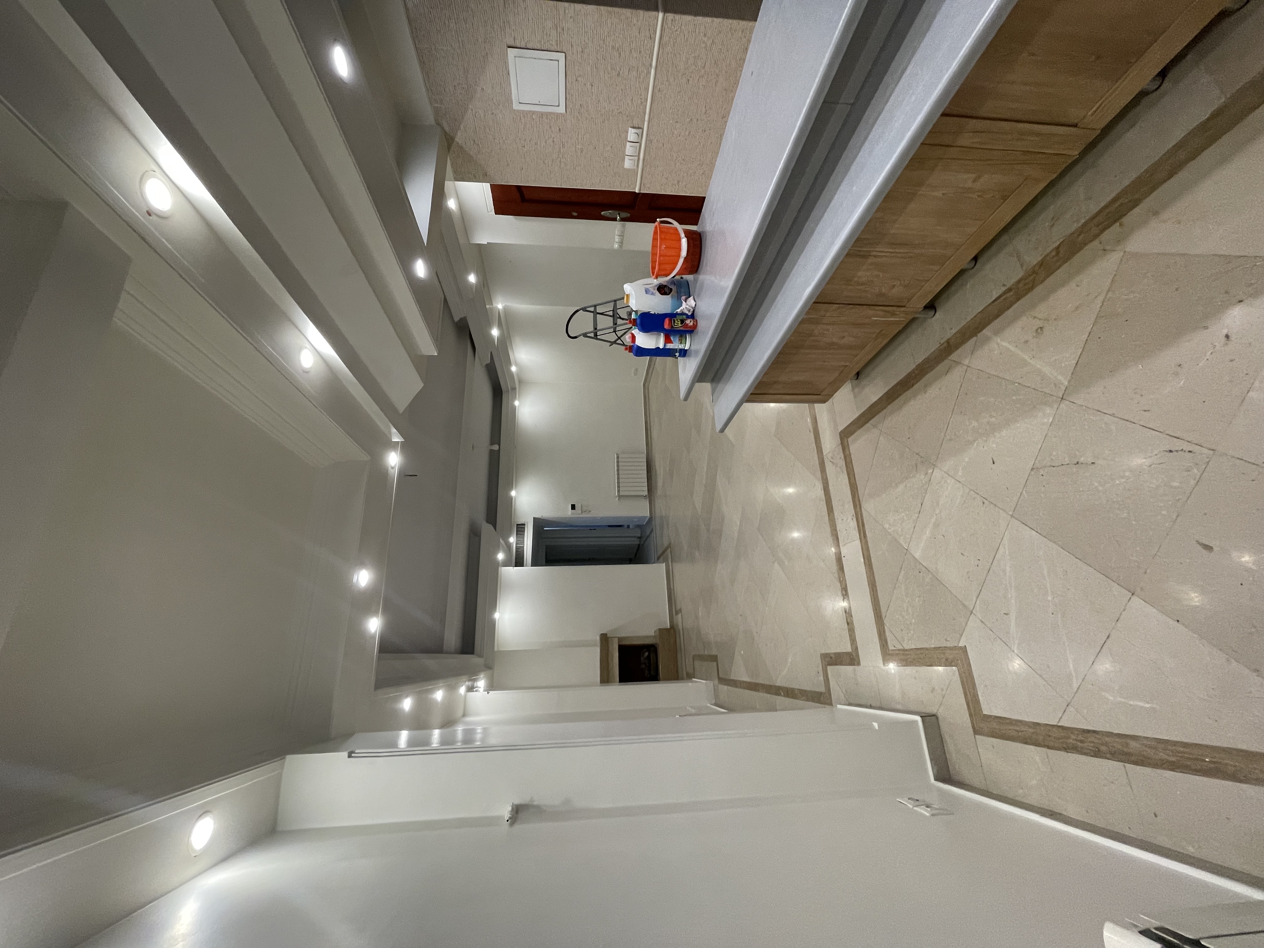 رهن و اجاره آپارتمان 110 متری 2 خواب واقع در کیکاووس