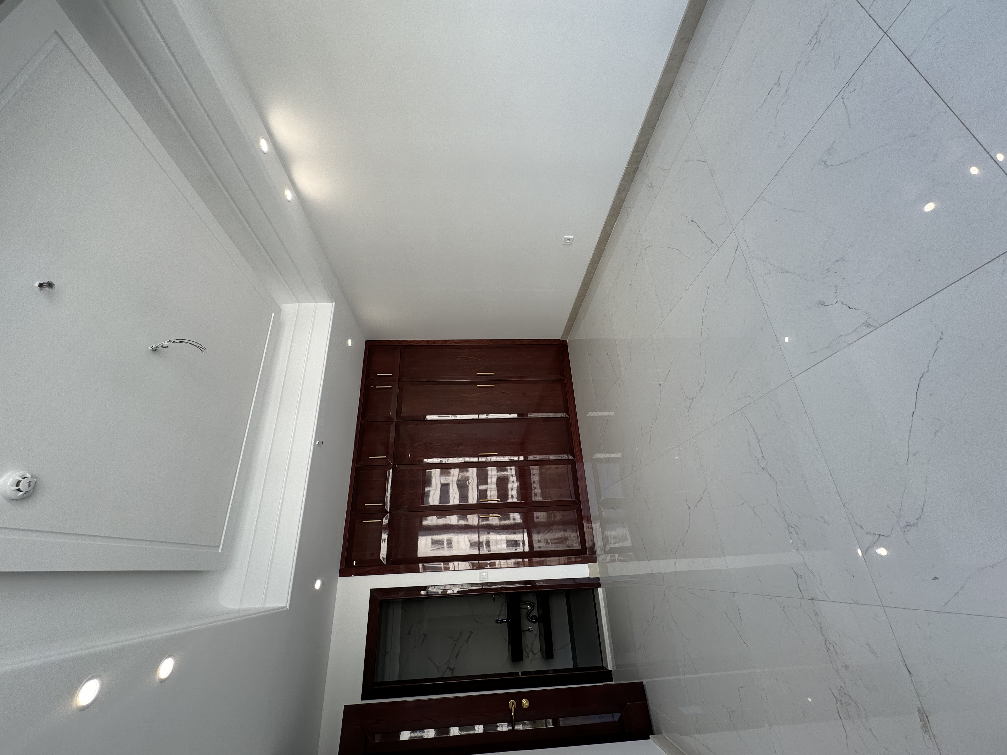 فروش آپارتمان 260 متر چهارخواب صاحبقرانیه