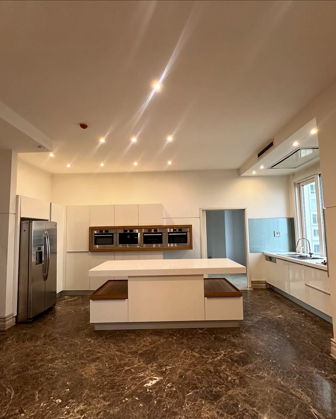 اجاره آپارتمان 150متر نیاوران نئو کلاسیک ورودی مجلل خوش نقشه