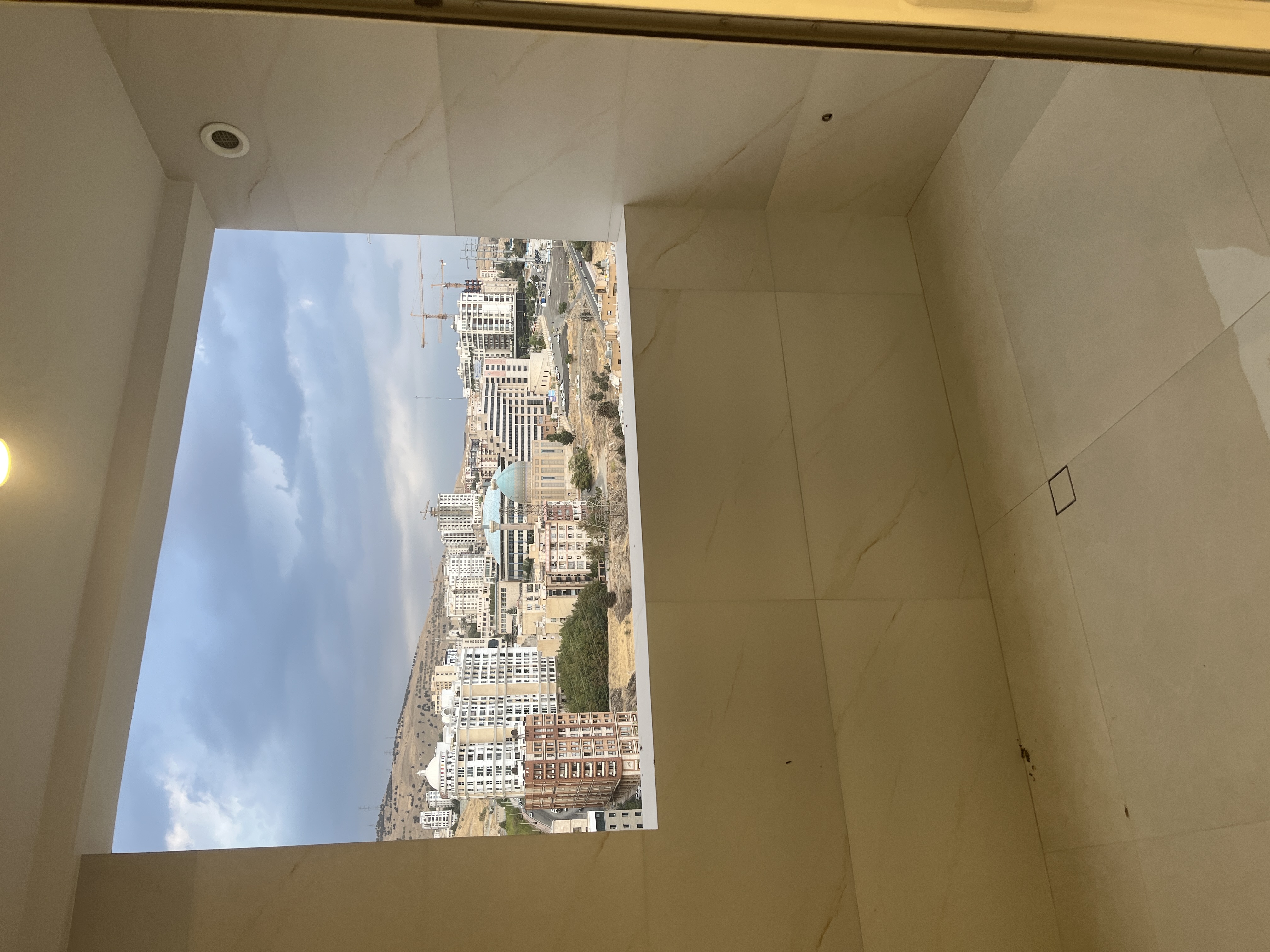 150 متر فول فرنیش 3 پارکینگ سندی 8 متر انباری