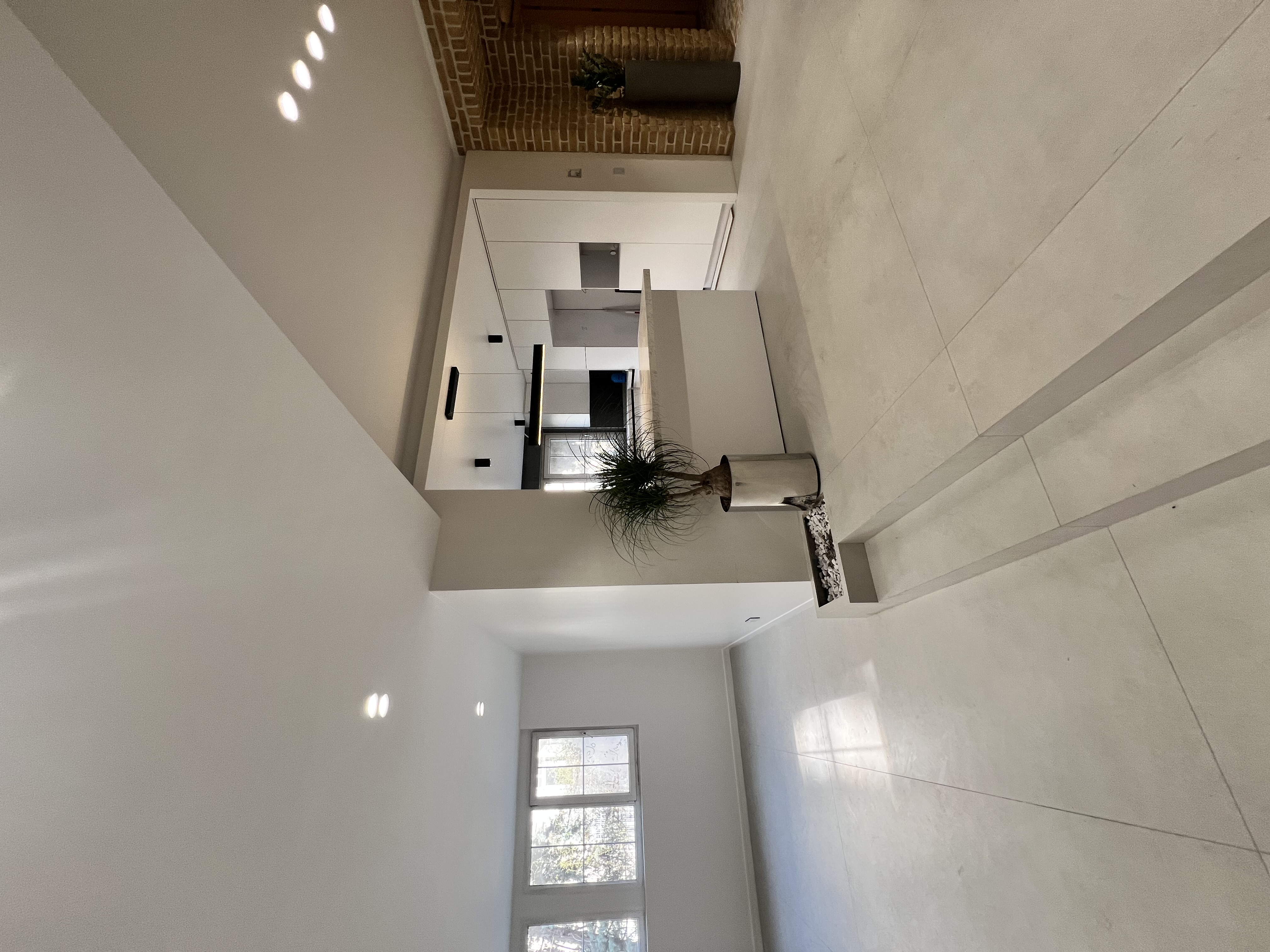 فروش 145 متر آپارتمان در قلب منظریه فول بازسازی مدرن