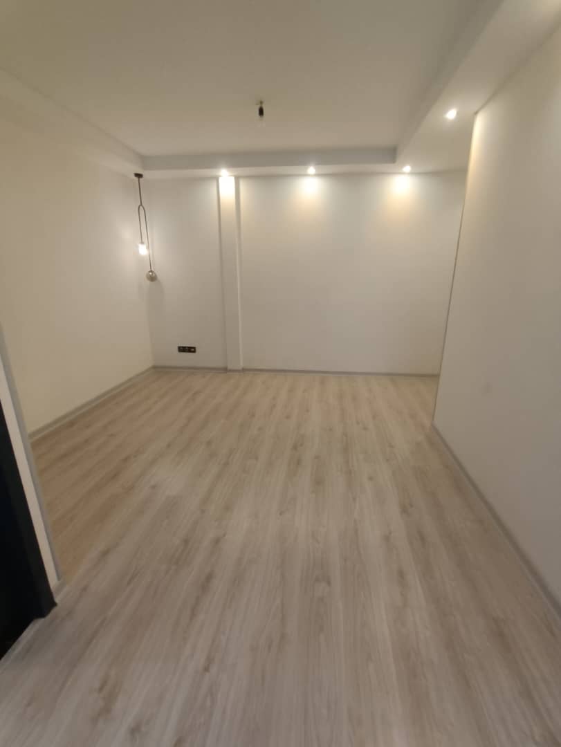فروش آپارتمان 85 متر 2 خواب فول بازسازی شده