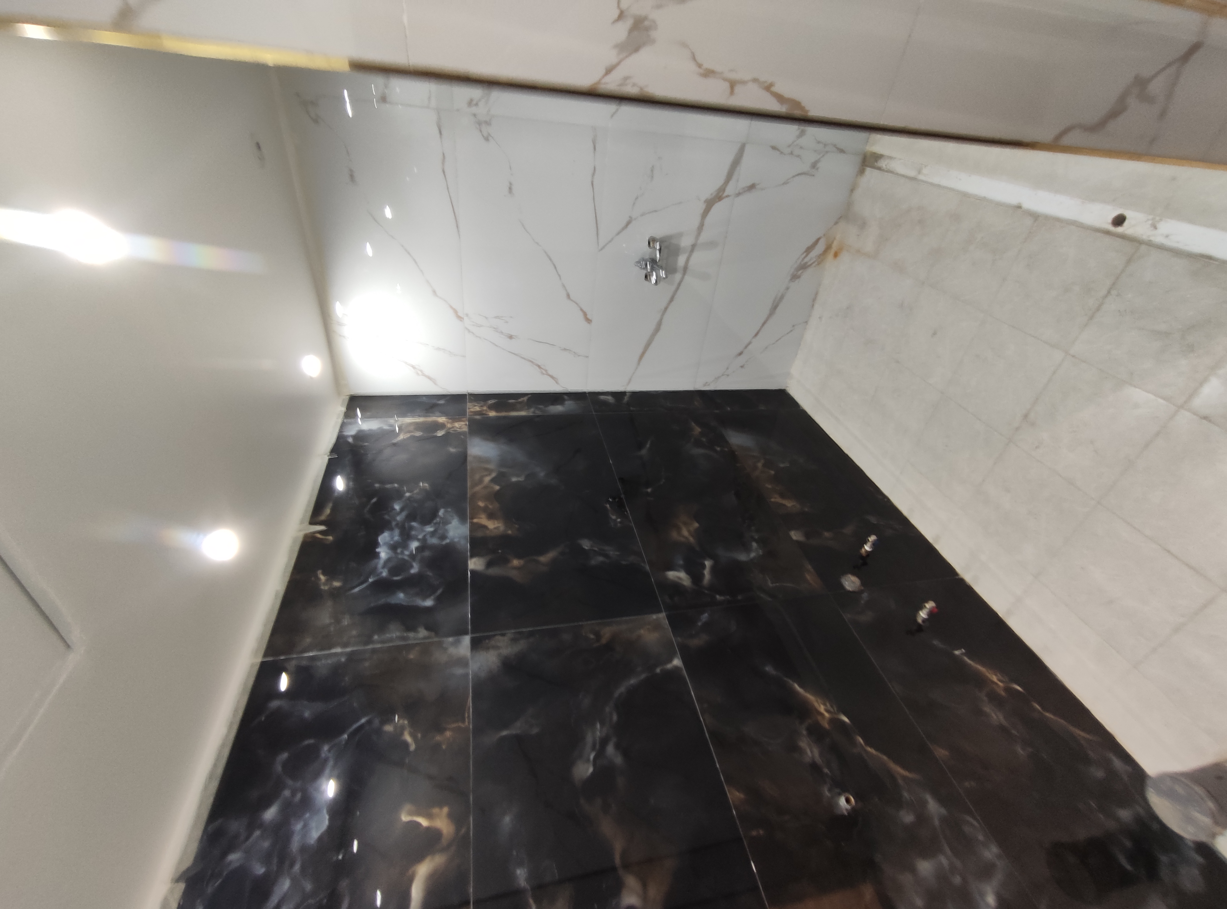 فروش آپارتمان 140 متر قلهک کلید نخورده