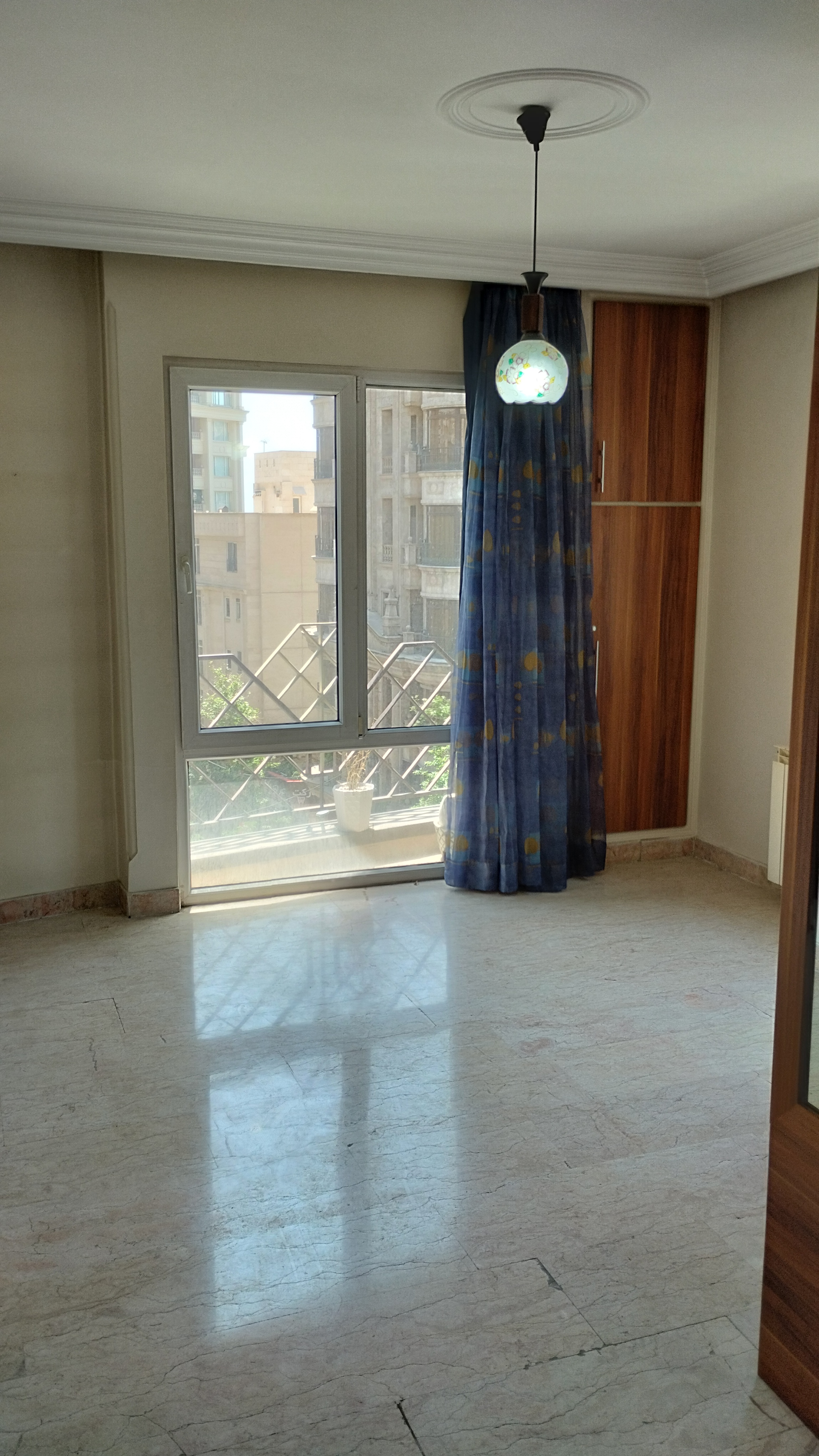 فروش آپارتمان 130 متر نیاوران 2 خواب فول امکانات