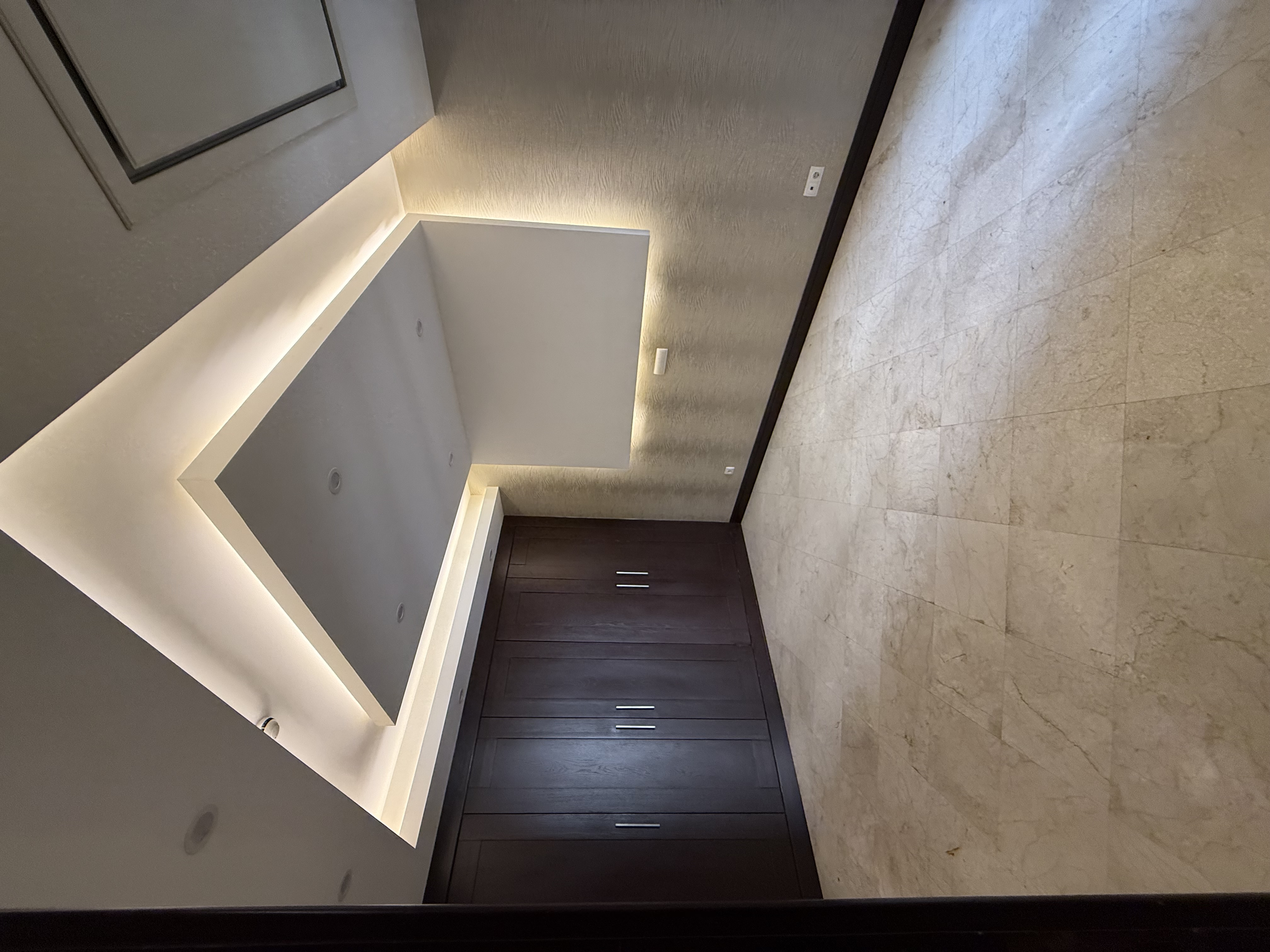 فروش آپارتمان 180 متر قیطریه فول مشاعات